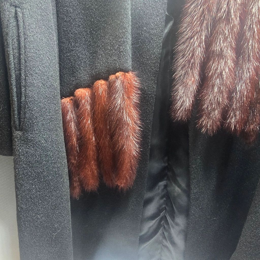 The Unbranded Brand VTG ILGWU Elegant Black Trench Coat Wool Red Fur On Scarf Size XL / US 12-14 / IT 48-50 - 6 Thumbnail