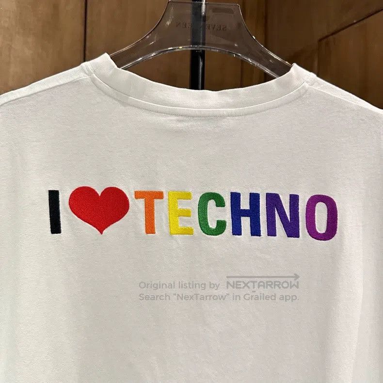 Balenciaga Balenciaga Rainbow Embroidered White Short Sleeve, Size S Size US S / EU 44-46 / 1 - 4 Thumbnail