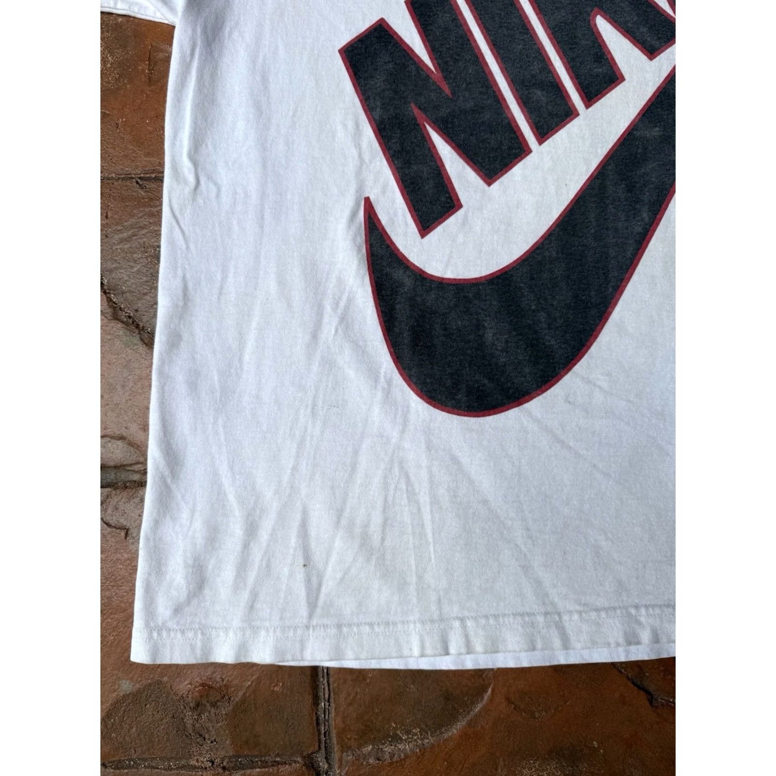 Nike VINTAGE Nike Logo Graphic T-Shirt Large White 90s Tennis Mens Short Sleeve Crew Neck Cotton Logo Double-Sided Size US L / EU 52-54 / 3 - 7 Thumbnail