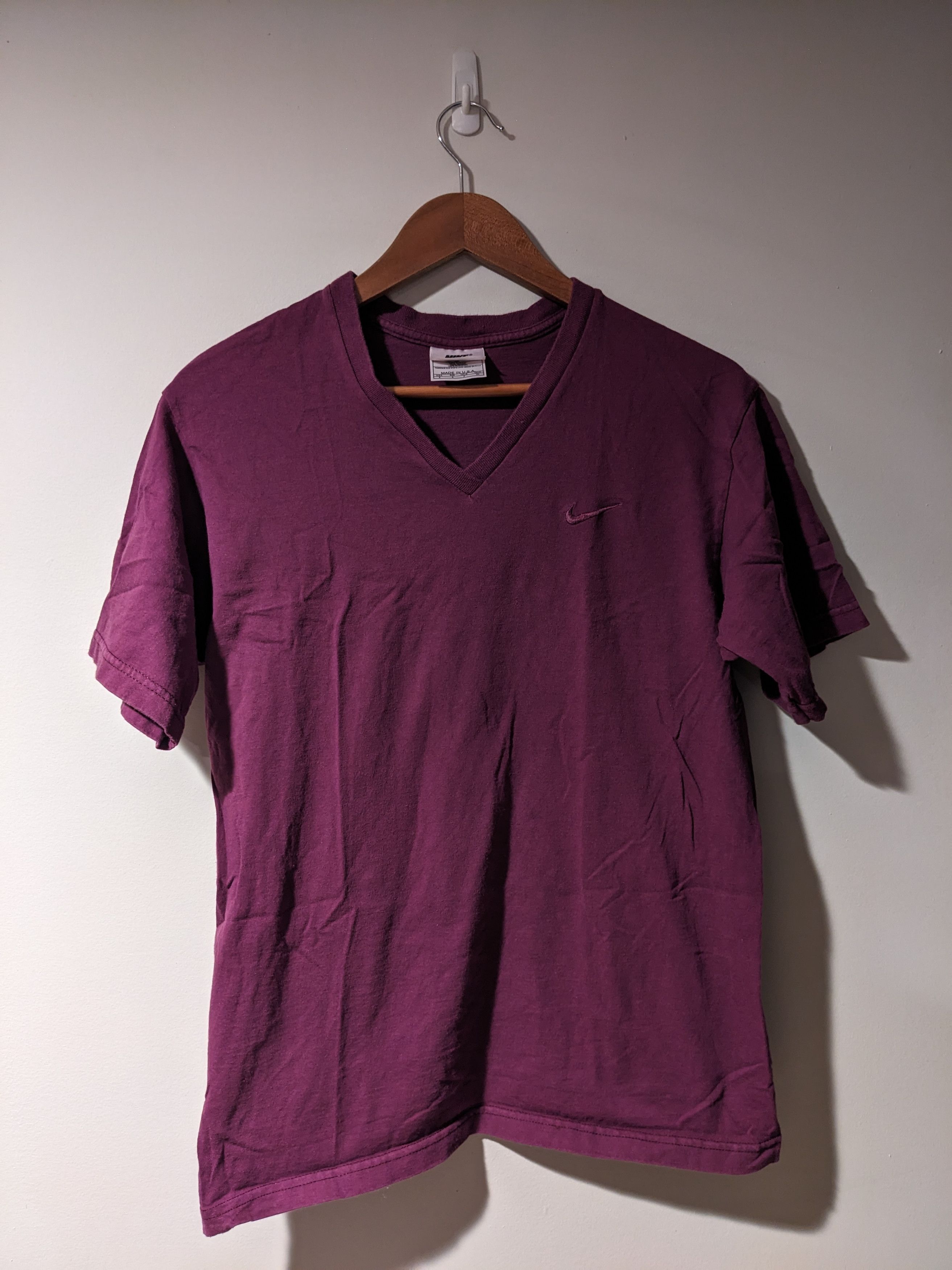 Nike × Vintage Vintage 90s Nike Mini Swoosh Essential Small V-Neck T-Shirt Size US S / EU 44-46 / 1 - 1 Thumbnail