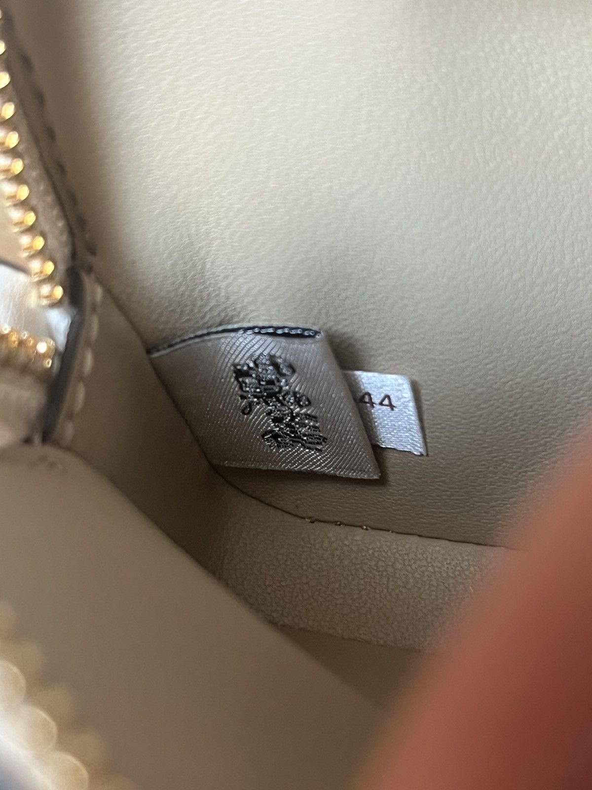 Coach Coach zip card case with strawberry printed Size ONE SIZE - 8 Thumbnail