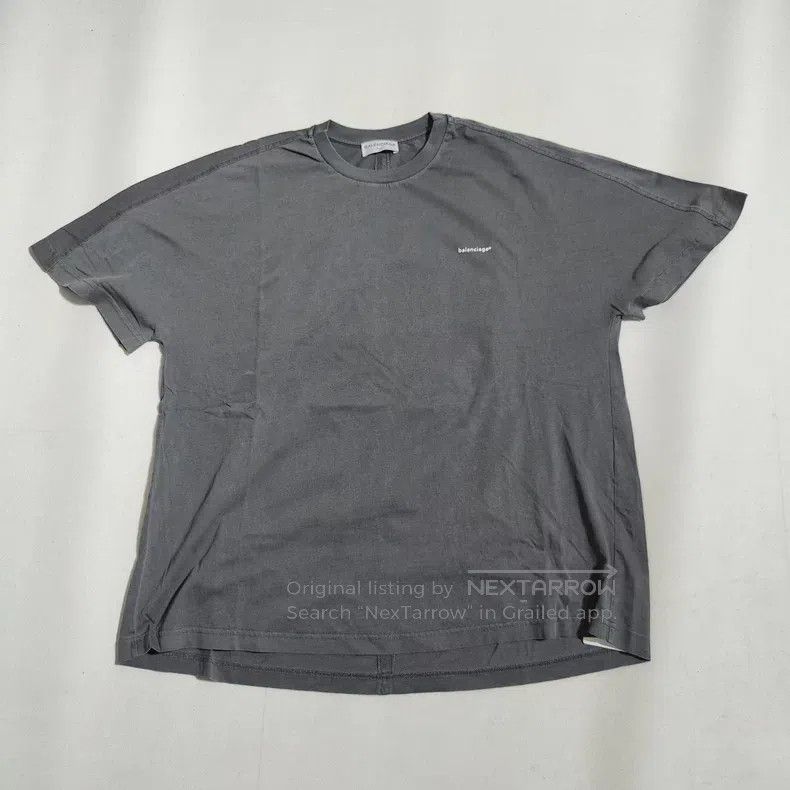 Balenciaga Balenciaga Small Logo Women's Short Sleeve T-Shirt Size XS / US 0-2 / IT 36-38 - 1 Thumbnail
