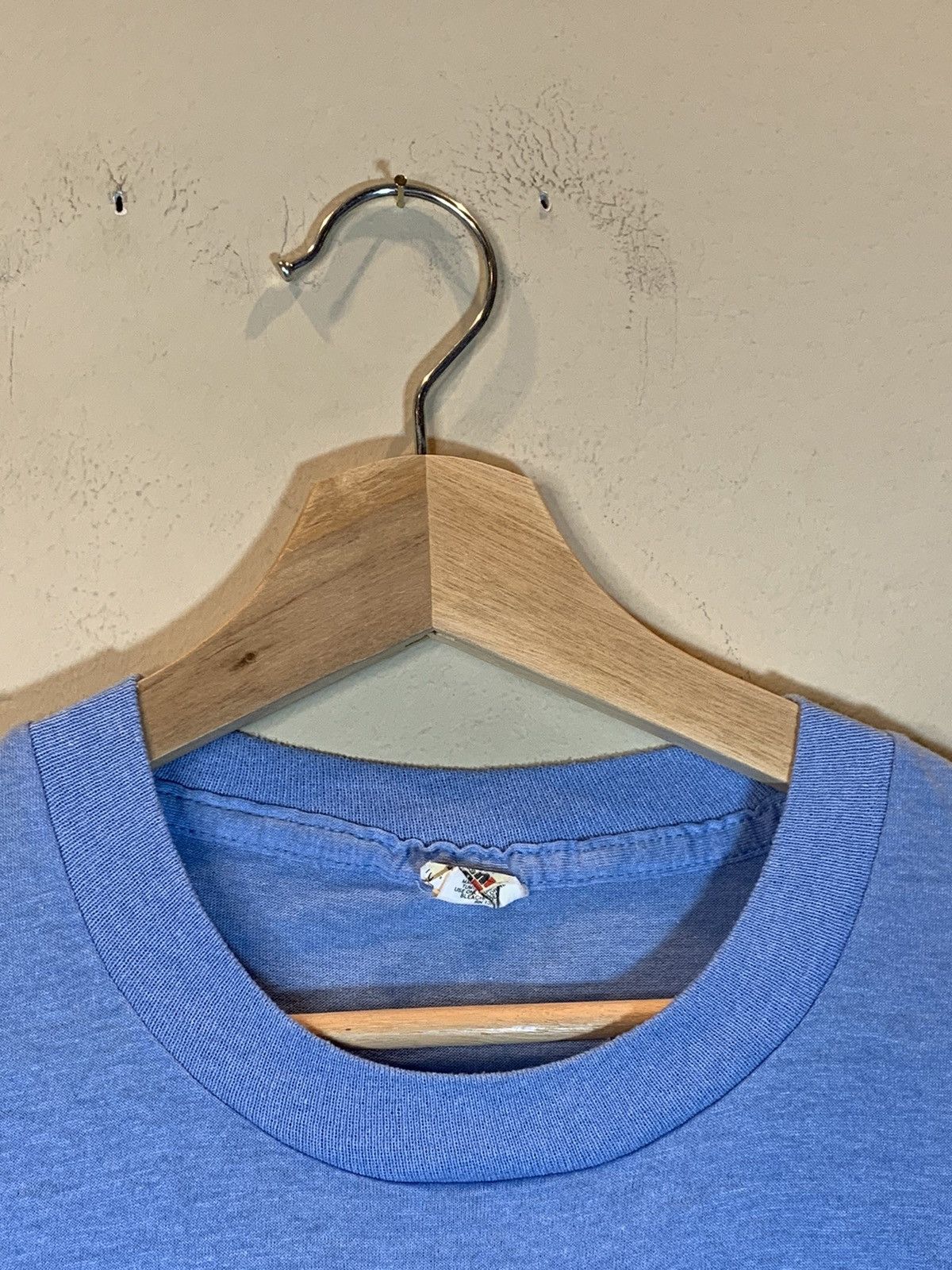 Vintage *RARE* Vintage Plug Into Jesus Christ Single Stitch T-Shirt Size US M / EU 48-50 / 2 - 7 Thumbnail