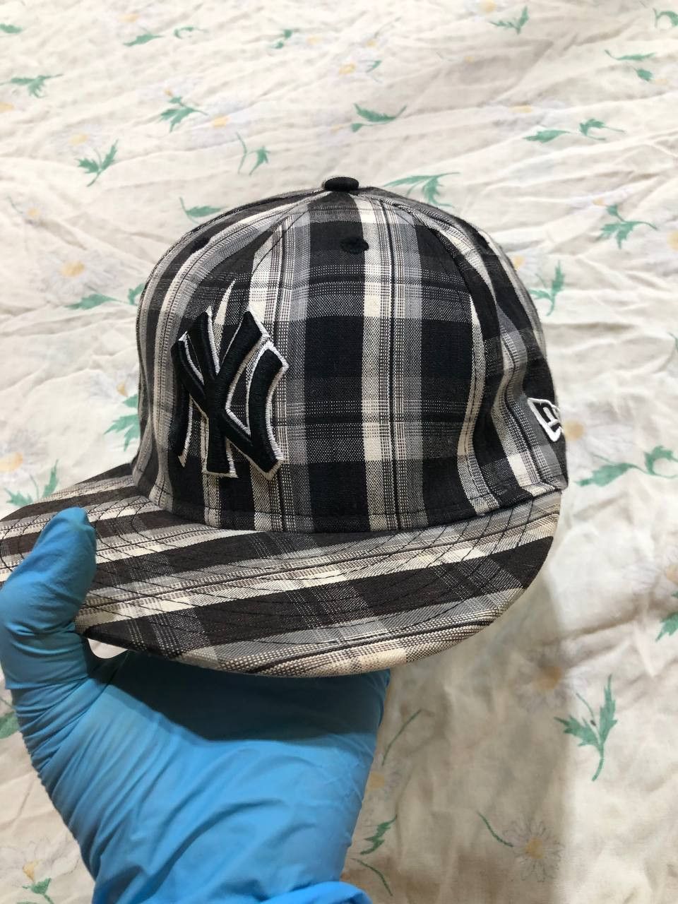 New Era Retro New Era New York NY Yankees Plaid Fitted Hat Size ONE SIZE - 1 Thumbnail