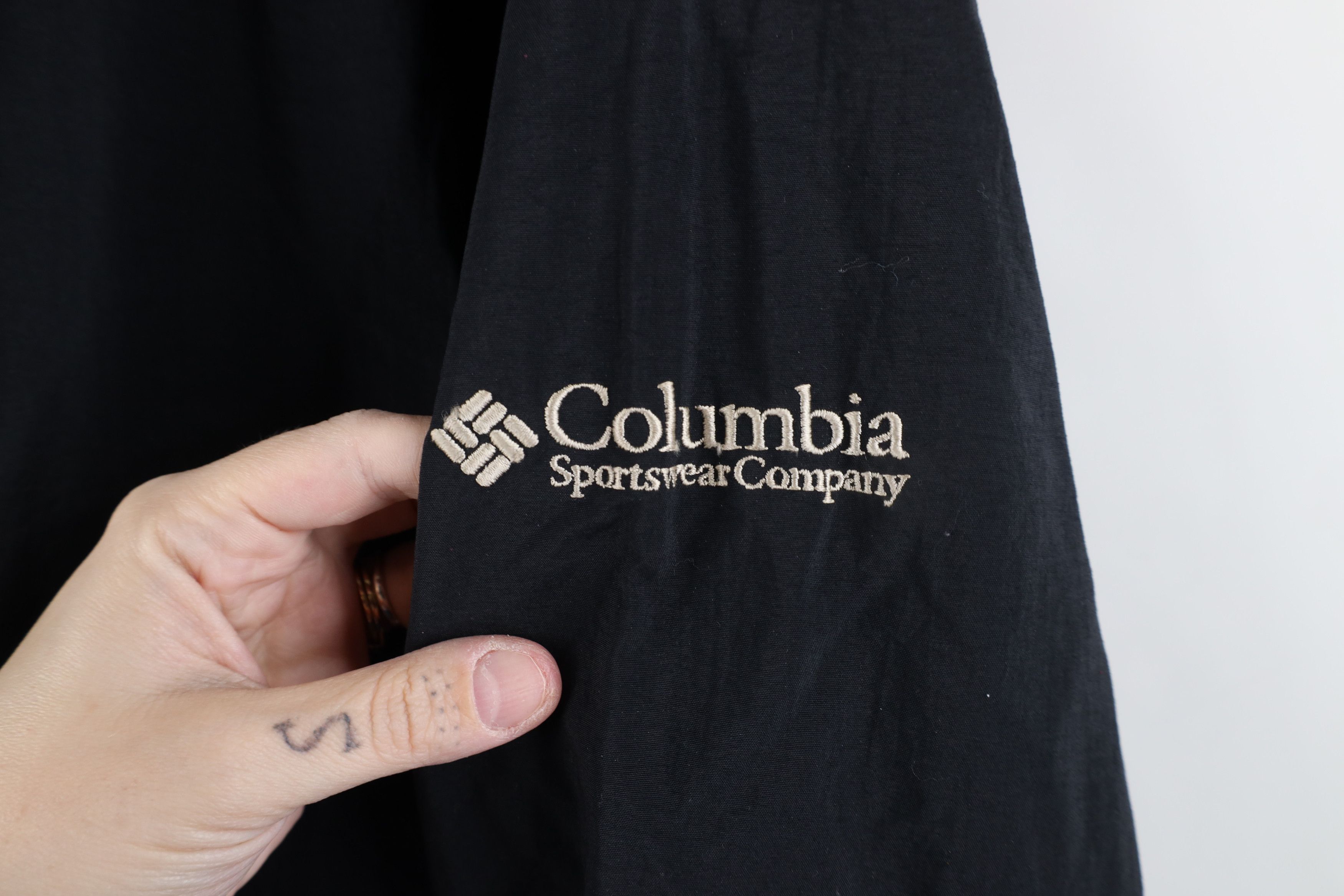 Columbia × Vintage Vintage 90s Columbia Spell Pullover Windbreaker Jacket Black Size US L / EU 52-54 / 3 - 4 Thumbnail
