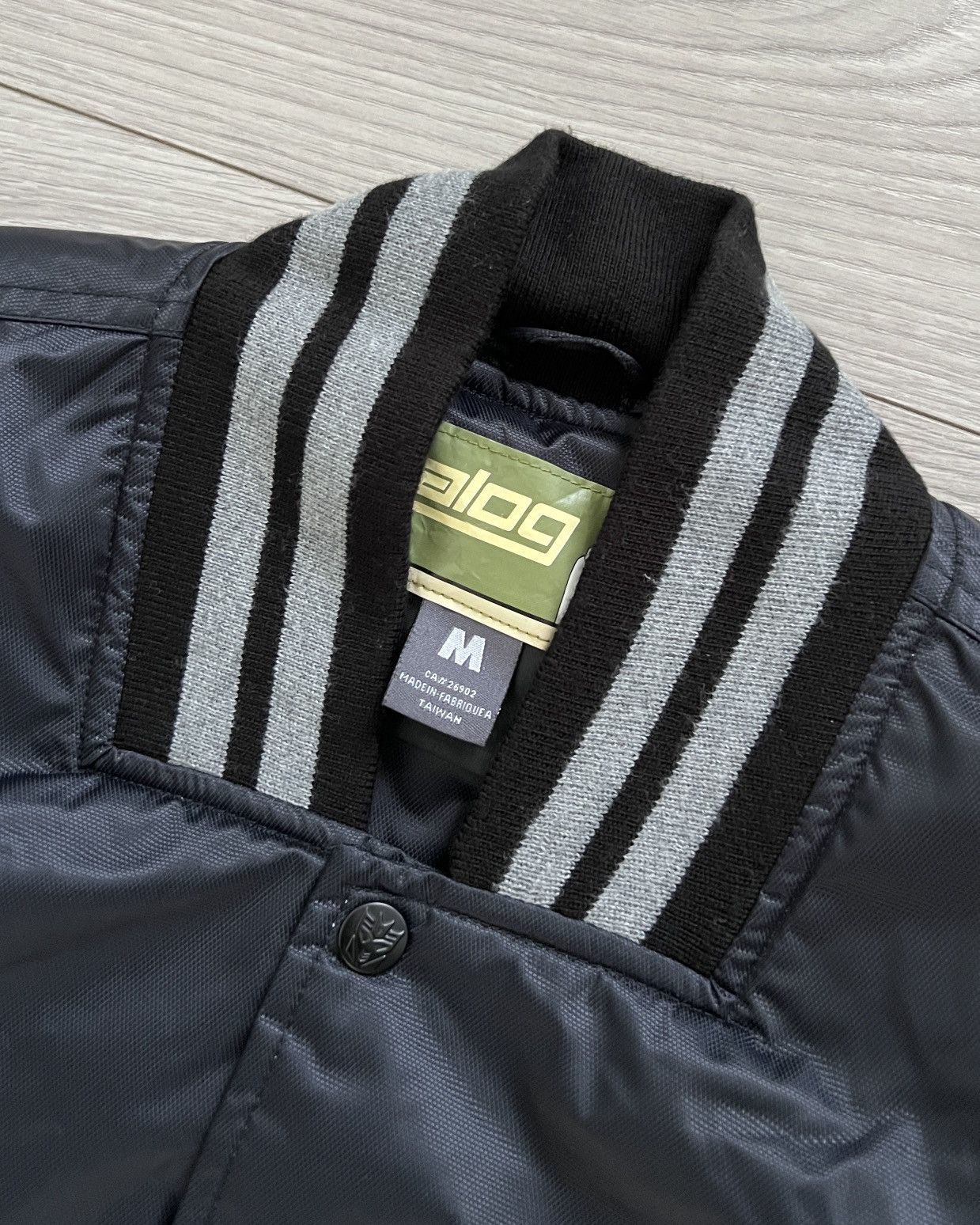 Analog Burton Analog 00s Graffiti Logo Padded Stadium Bomber Jacket Size US M / EU 48-50 / 2 - 6 Thumbnail