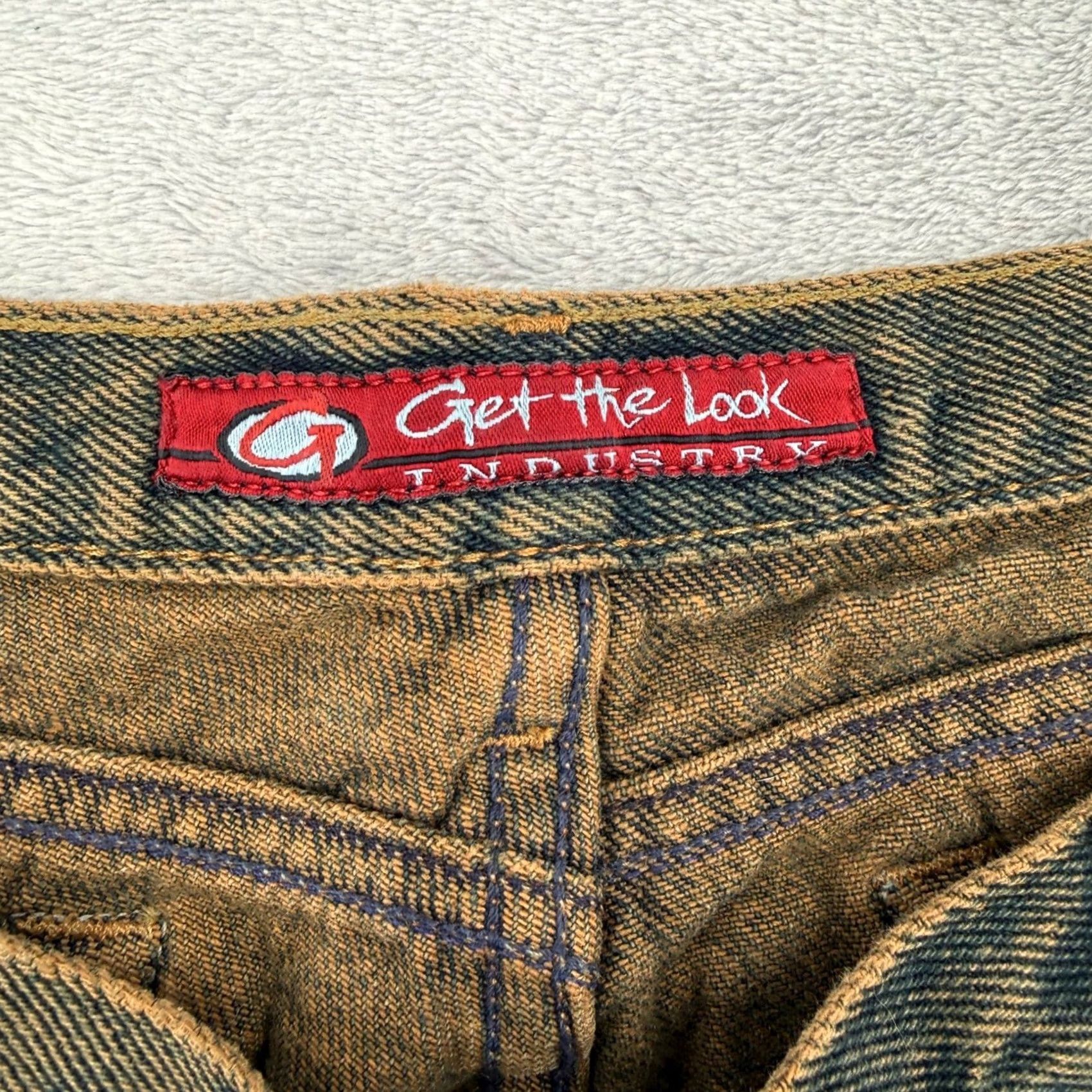 Olive VINTAGE Floral Embroidered Sequin Tinted Wash Flare Jeans Olive Brown Size 6 Size 28" / US 6 / IT 42 - 3 Thumbnail