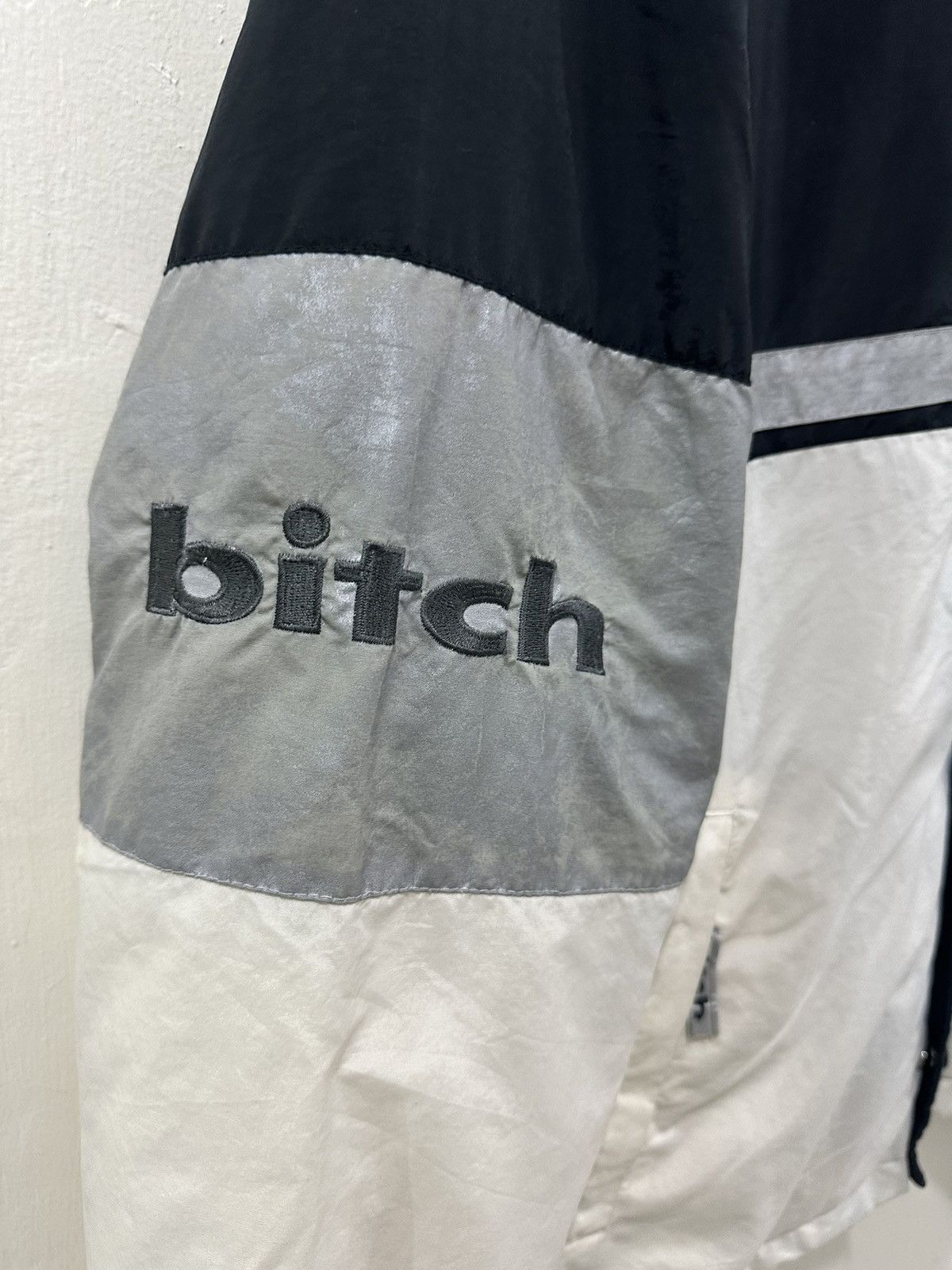 Other VTG Y2K BITCH Skateboard Tape Jacket Size US M / EU 48-50 / 2 - 8 Thumbnail