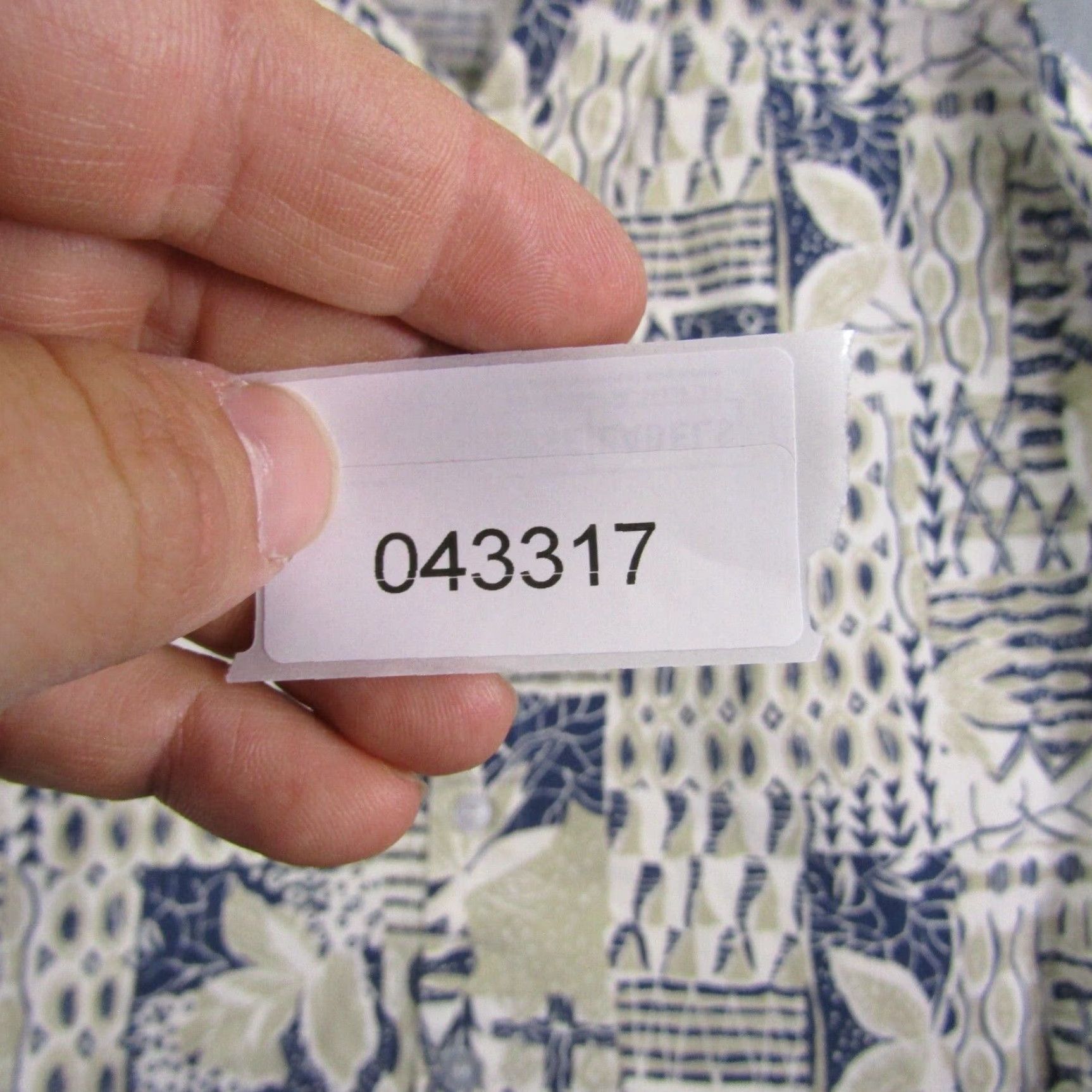 Anchor Blue VINTAGE Anchor Blue Shirt Mens Medium Beige Hawaiian Tribal Button Up Camp Y2K Floral Short Sleeve Cotton Beach Aloha 90s Mens Size US L / EU 52-54 / 3 - 8 Thumbnail