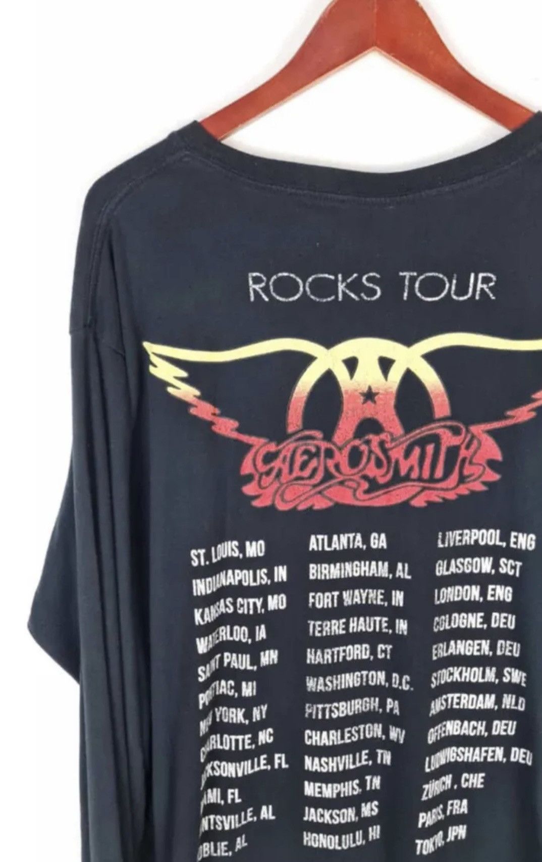 Vintage Aerosmith vintage long sleeve rocks tour tshirt small detail Size US XL / EU 56 / 4 - 5 Thumbnail