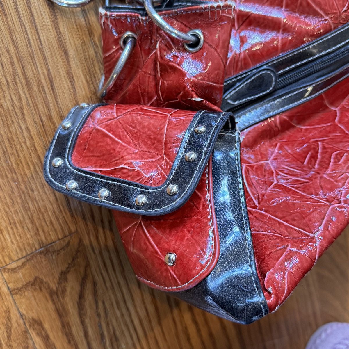 Vintage Vintage 2002 Red and Black Rhinestoned Cross Purse Size ONE SIZE - 6 Thumbnail