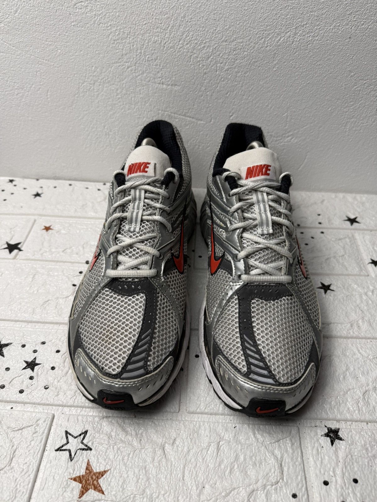 Nike Nike Anodyne Running US9.5 UK8.5 EUR43 Sneakers Silver Size US 9.5 / EU 42-43 - 4 Thumbnail