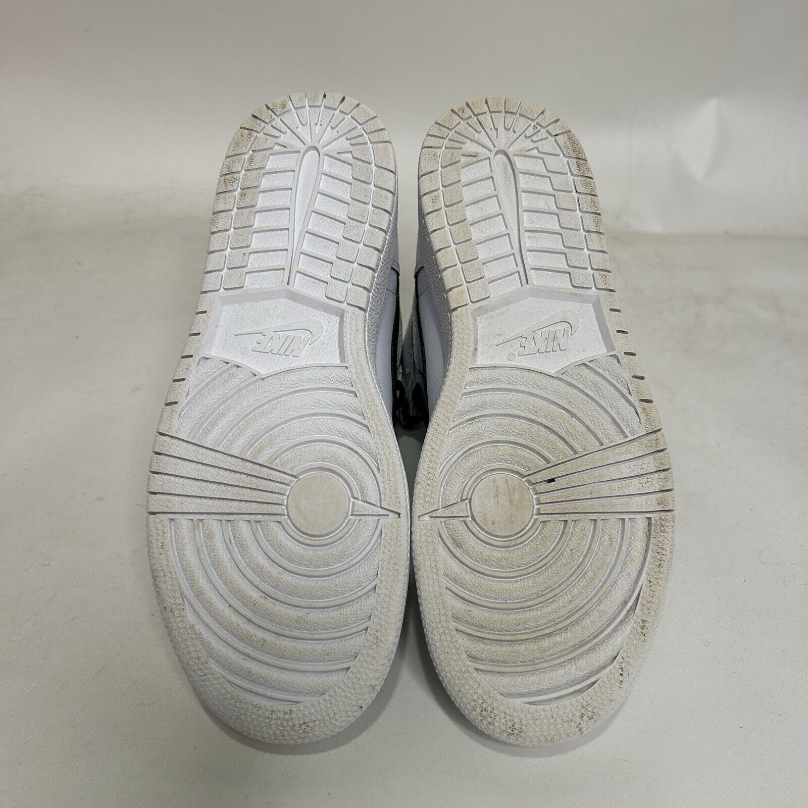 Nike Nike Air Jordan 1 Retro High OG BG “White Yin Yang” 2024 Size US 6.5 / IT 36.5 - 7 Thumbnail