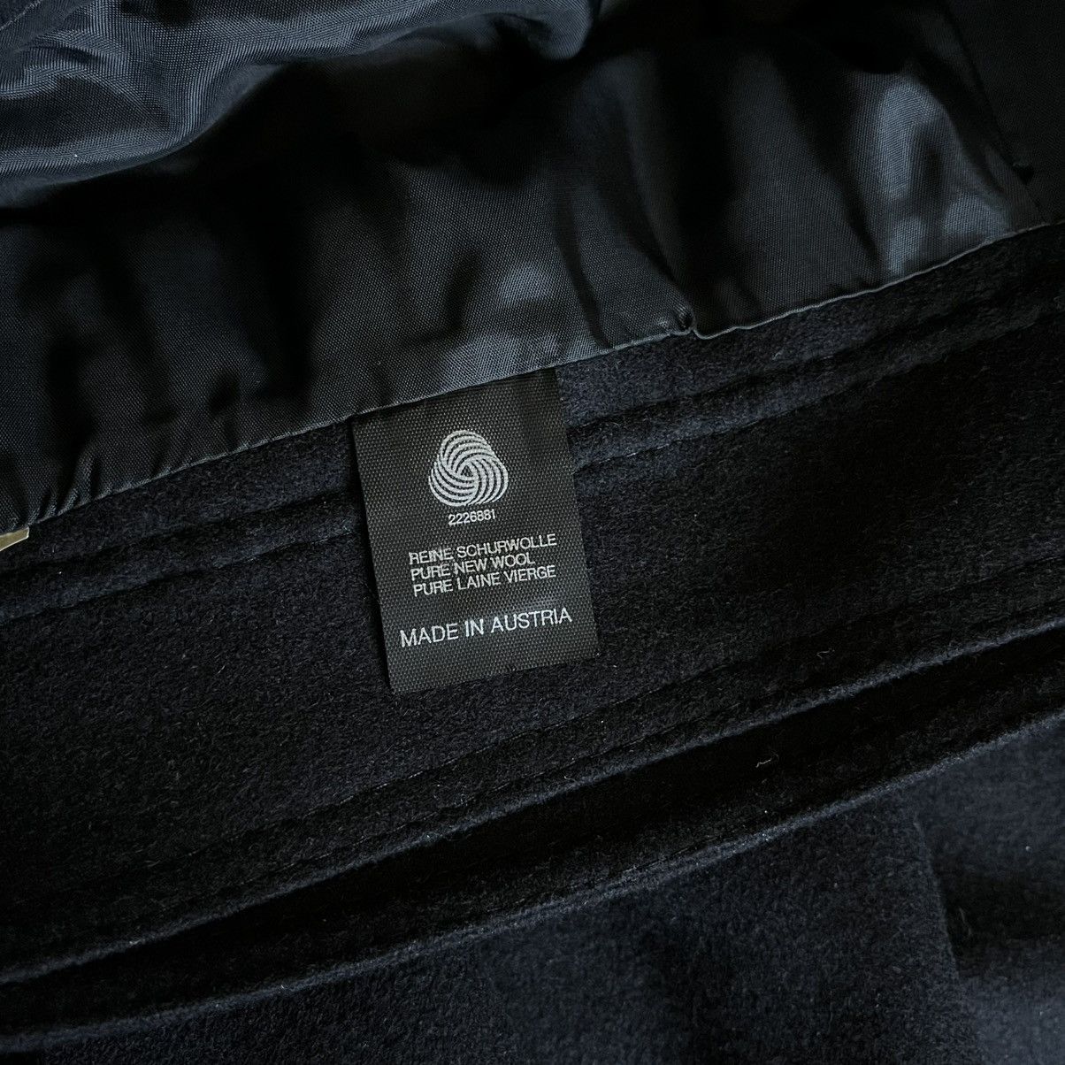 Vintage Vintage 80s Lodenfrey Pure New Wool Pleated Black Maxi Skirt Size 26" / US 2 / IT 38 - 8 Thumbnail