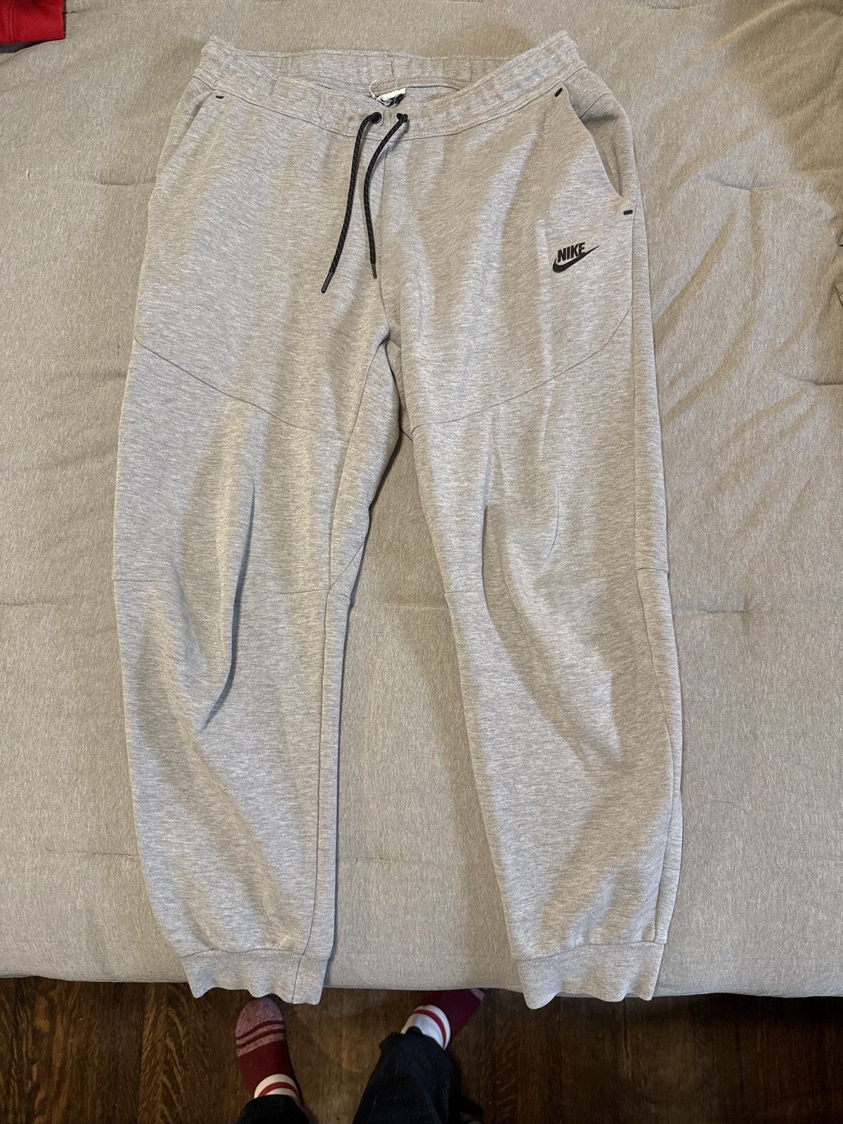 Nike Mens nike tech fleece size L grey Size US 40 / EU 56 - 1 Thumbnail