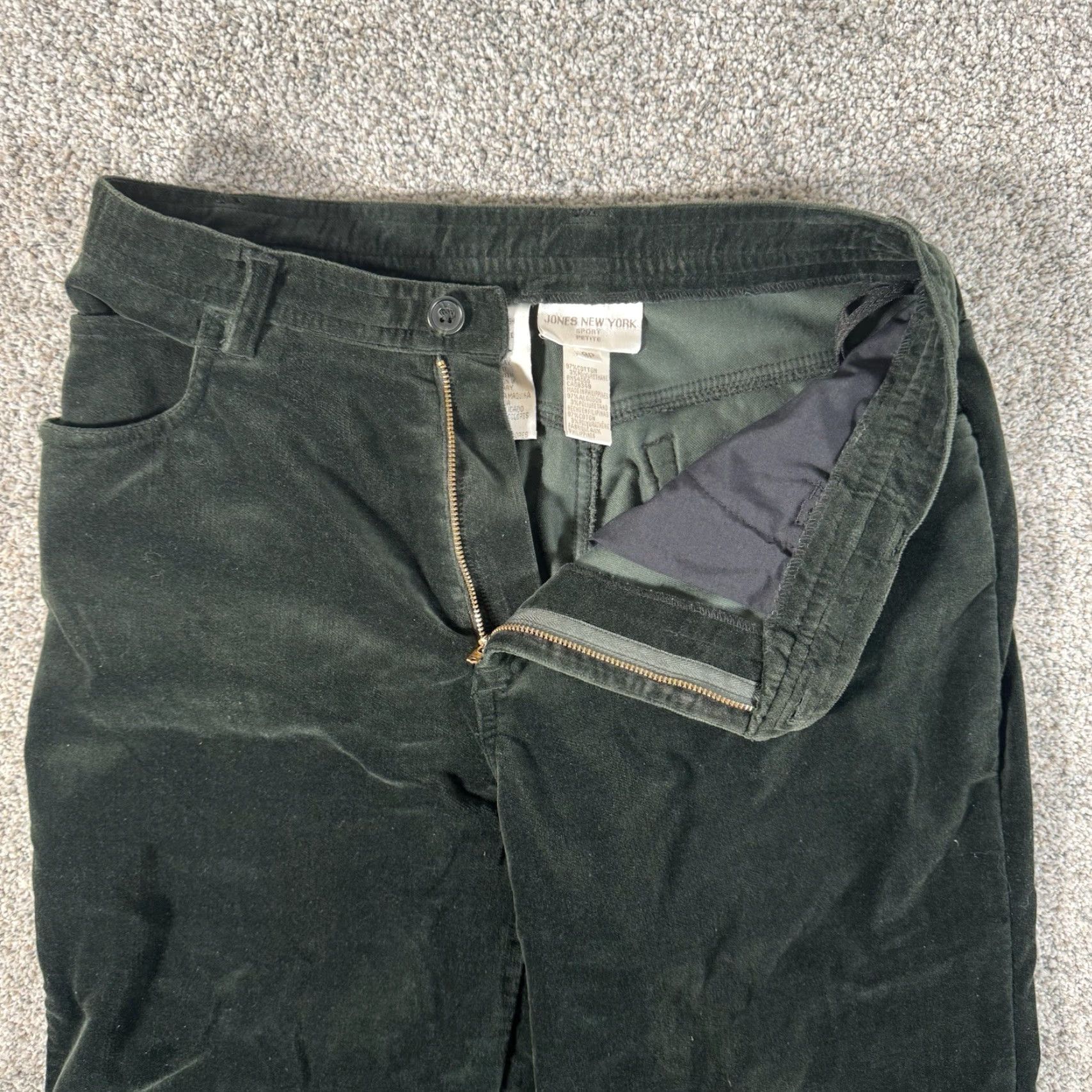 Jones New York VINTAGE Jones New York Velvet Pants 8P Women Dress Pants Green Winter Fall Holiday Quiet Luxury Dark Academia Y2K Whimsigoth Womens Size 30" / US 8 / IT 44 - 7 Thumbnail