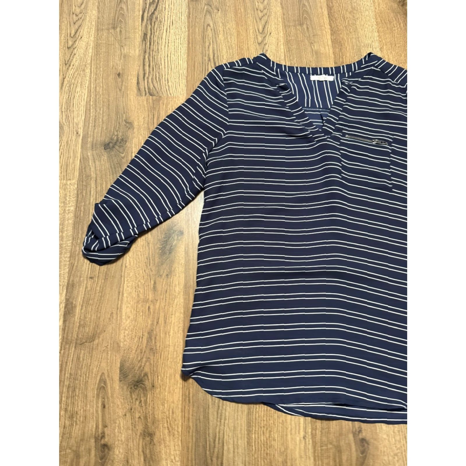 Vintage Maurices Shirt Women Small Blue White Striped 3/4 Sleeve V-Neck Blouse Size S / US 4 / IT 40 - 3 Thumbnail