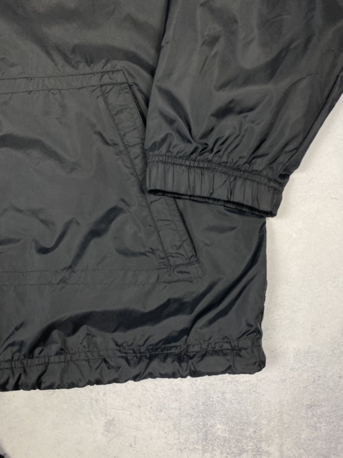 Nike Vintage 90s Nike Windrunner Activewear Light Track Jacket Size US L / EU 52-54 / 3 - 14 Thumbnail