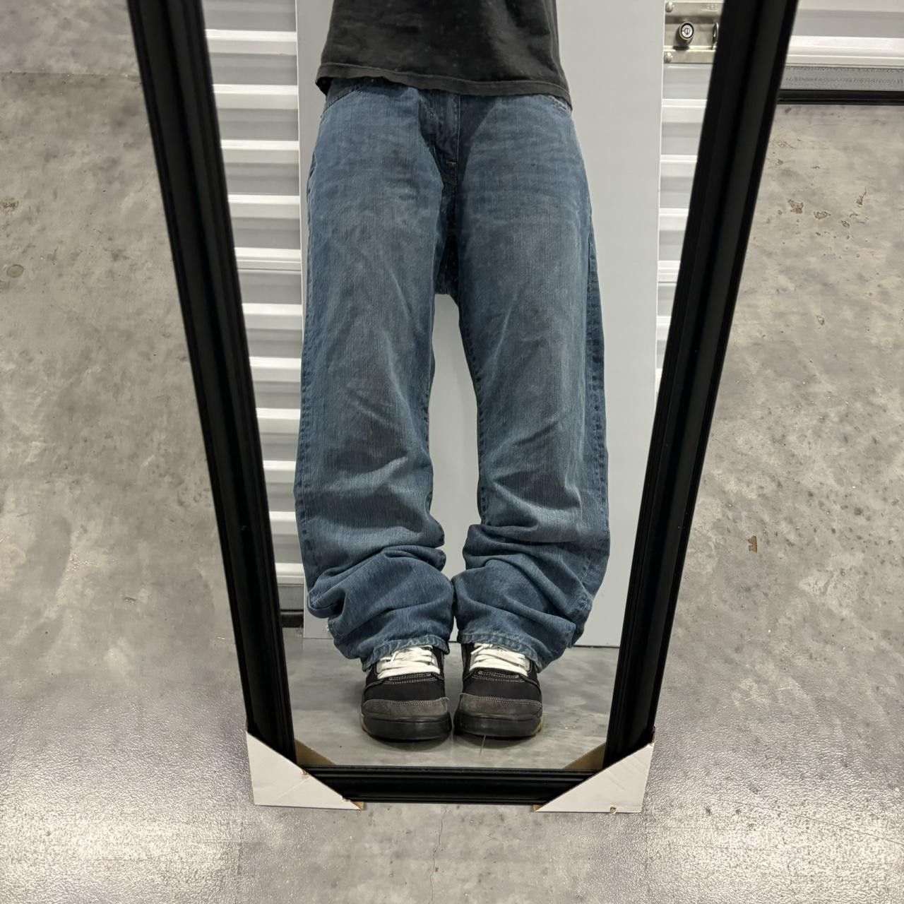 Japanese Brand × Vintage Crazy Vintage Y2K/2000s Grunge Medium Wash Essential Denim Jeans! Size US 33 - 1 Thumbnail