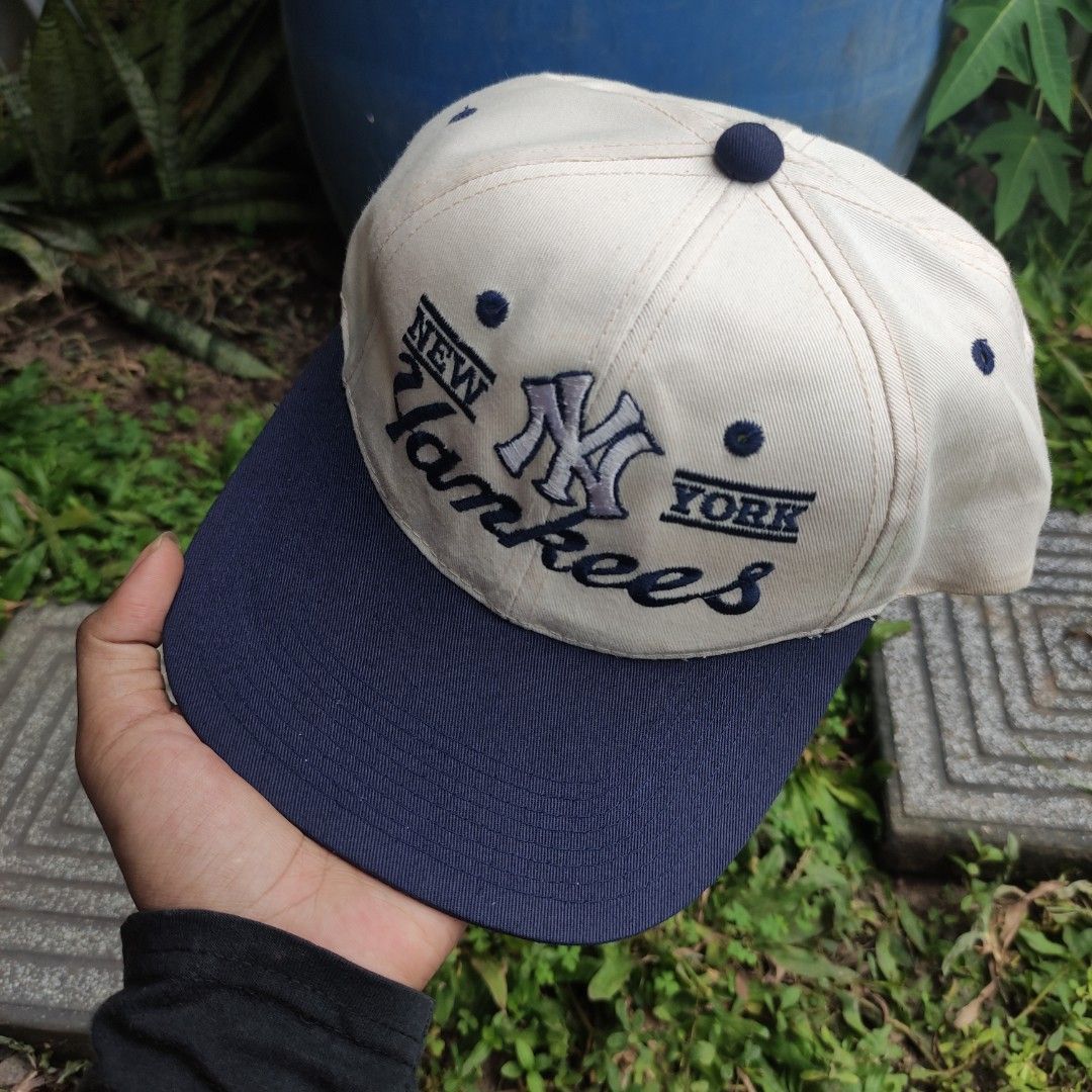MLB × New York Yankees × Vintage Vintage NY New York Yankees – Script Logo - Elidan Size ONE SIZE - 7 Thumbnail