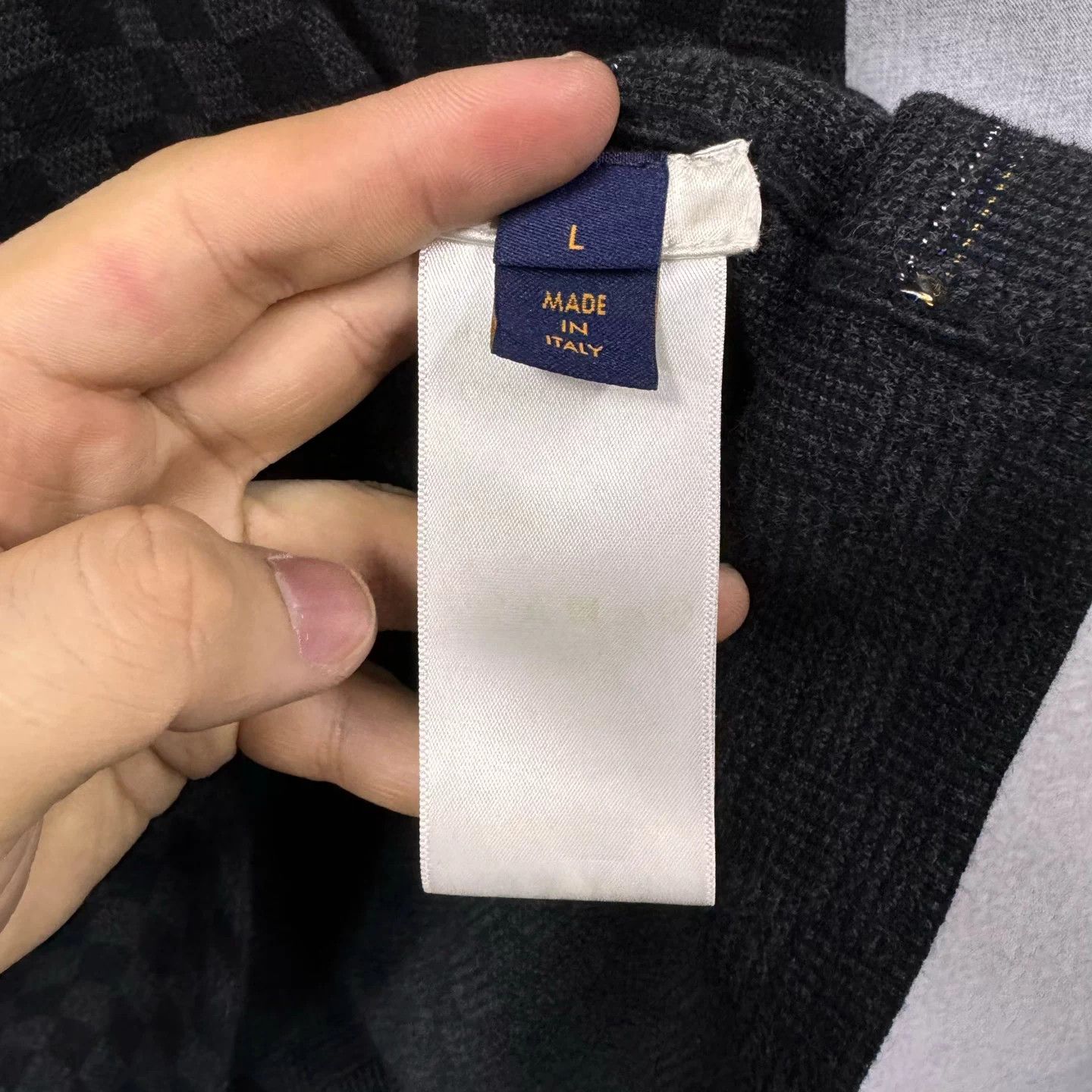 Louis Vuitton LV FW25 Monogram Check Knit Short L Like New Worn Size US L / EU 52-54 / 3 - 5 Thumbnail