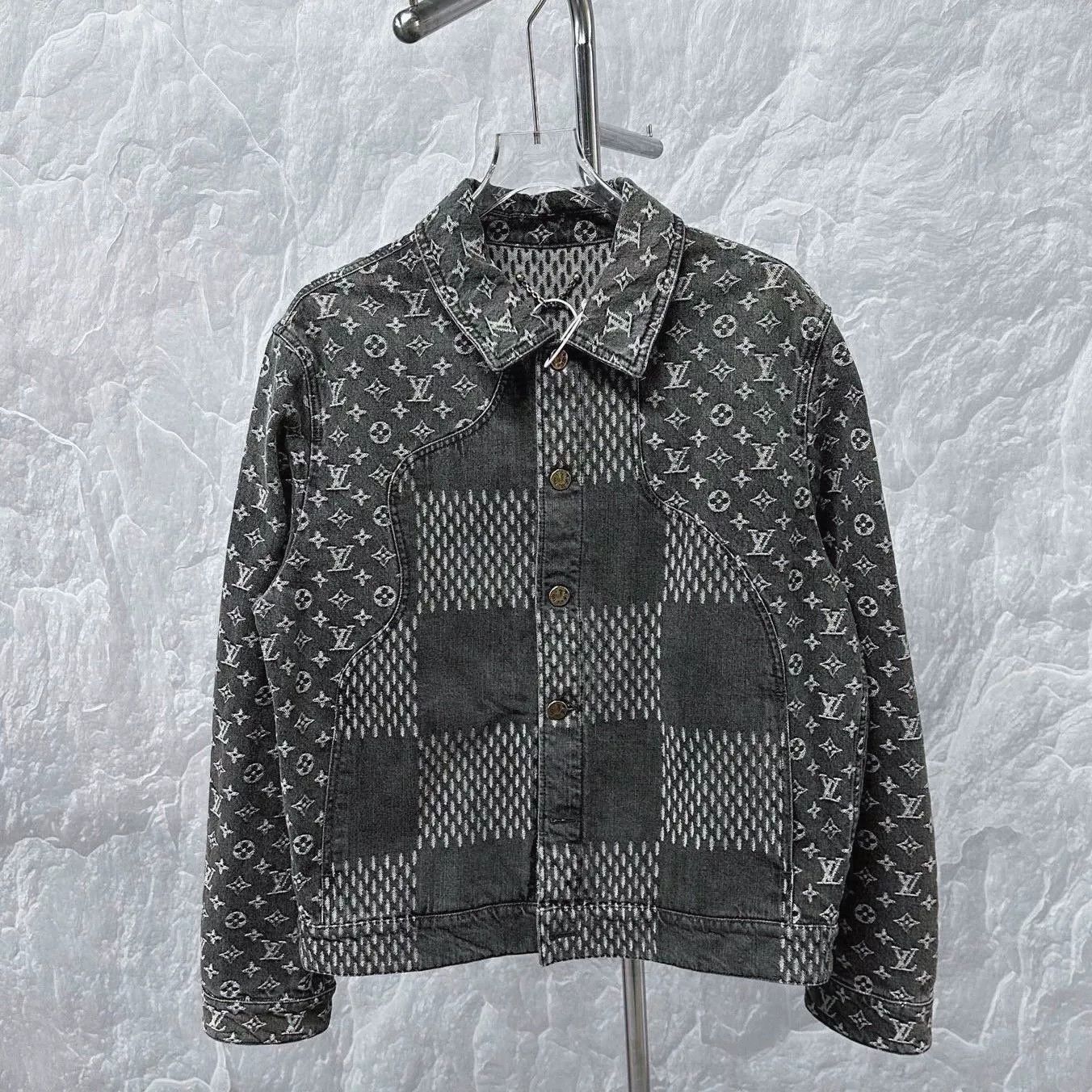 Louis Vuitton louis vuitton full print denim jacket Size US L / EU 52-54 / 3 - 1 Thumbnail