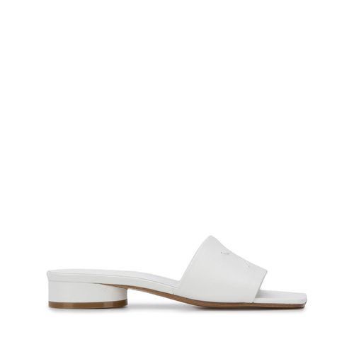 o1w1db11223 Sandals in White