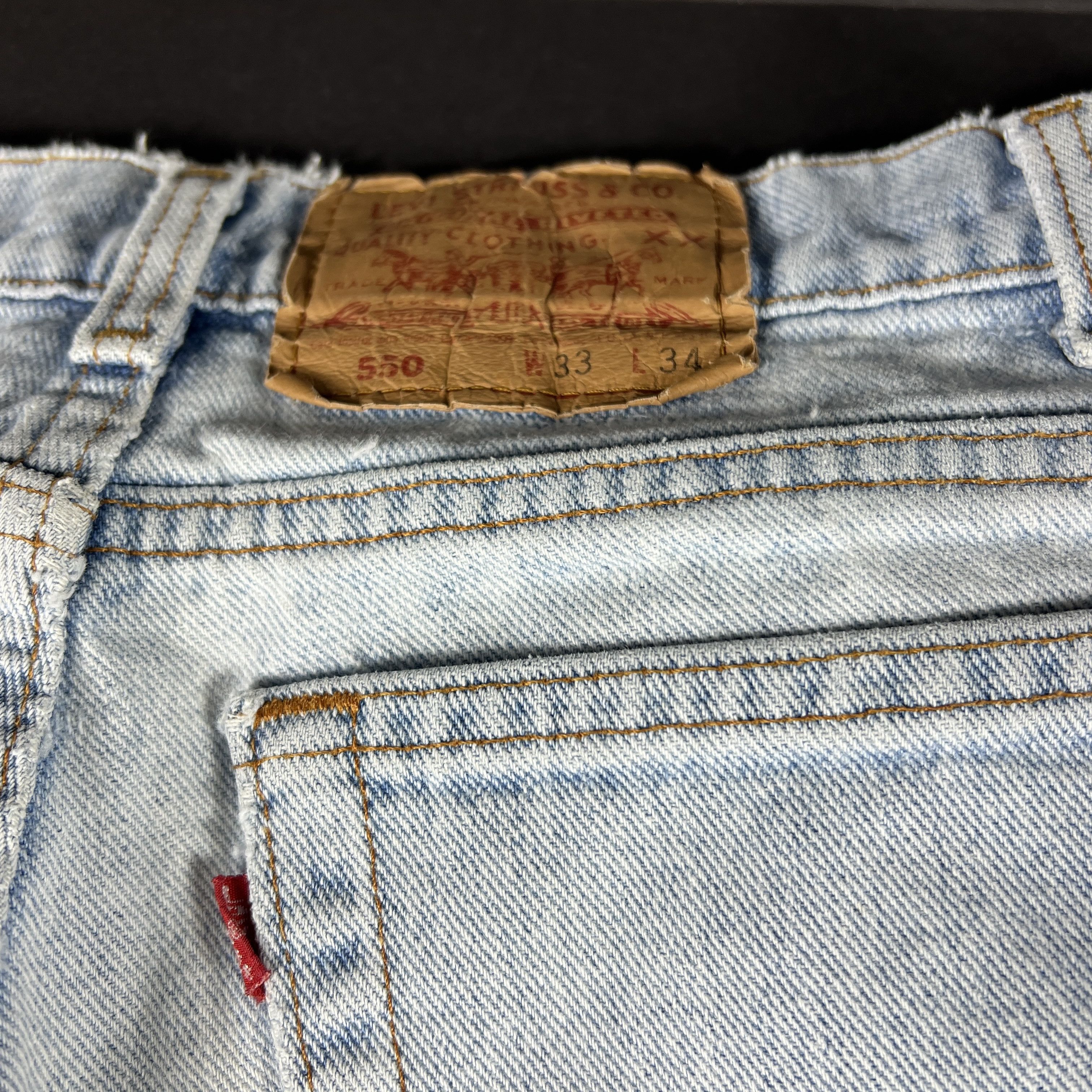 Levi's × Vintage VTG 90s Levi's Jeans 550 Relaxed Straight Light Blue Denim Size US 33 - 14 Thumbnail