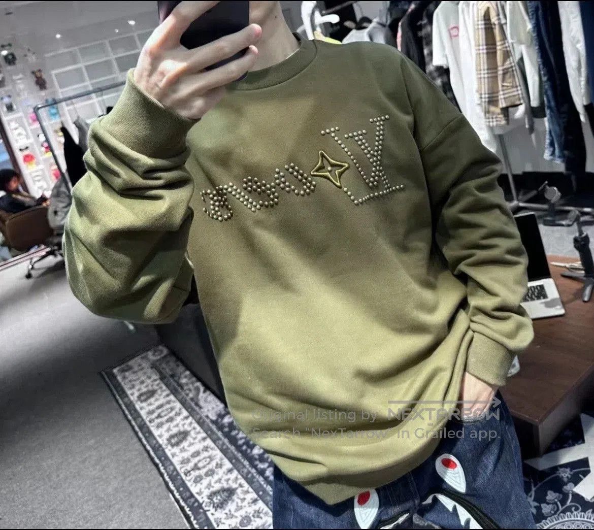 Louis Vuitton Louis Vuitton SS24 Pharrell Logo Sweatshirt. Size US M / EU 48-50 / 2 - 9 Thumbnail