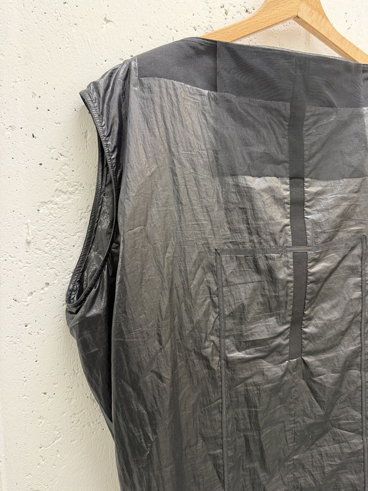 Rick Owens Rick Owens SS13 Sleeveless Coated Avant Garde Top Size M / US 6-8 / IT 42-44 - 2 Thumbnail