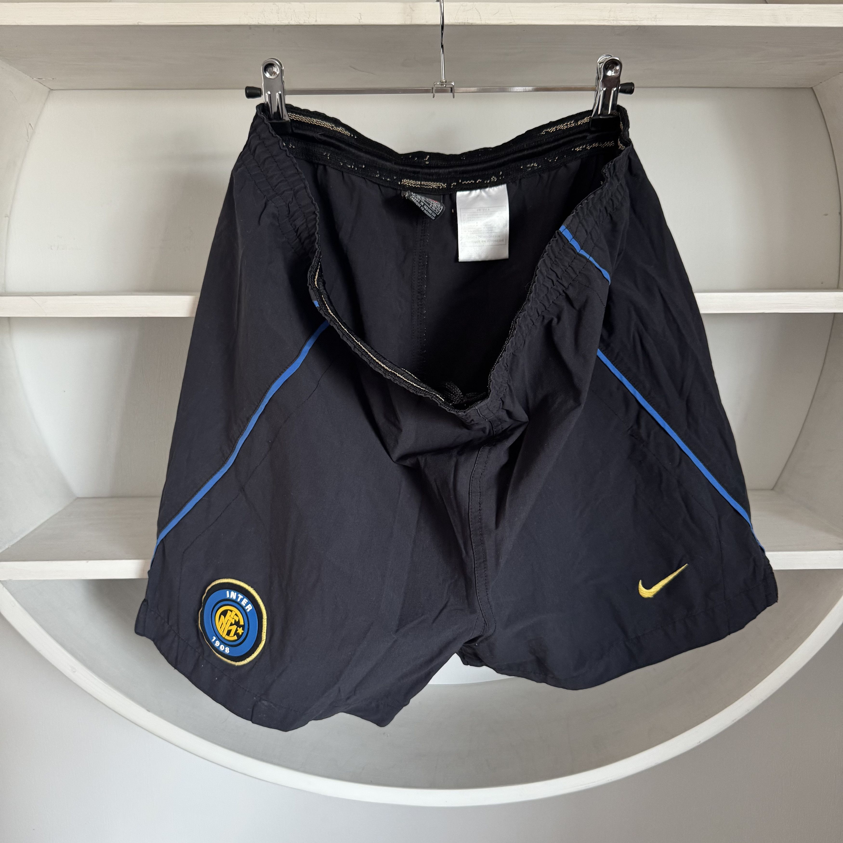 Nike Men's NIKE FC INTER MILANO Vintage Black Shorts Size US 30 / EU 46 - 3 Thumbnail