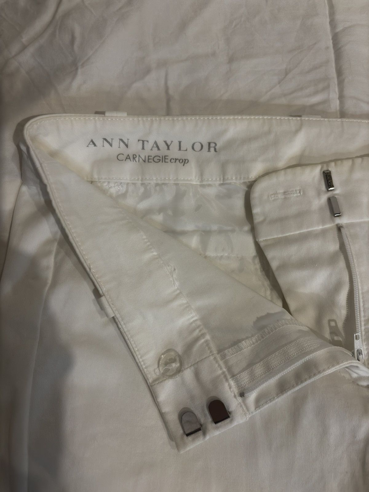 Ann Taylor White crop pants.op-615 Size 29" - 3 Thumbnail