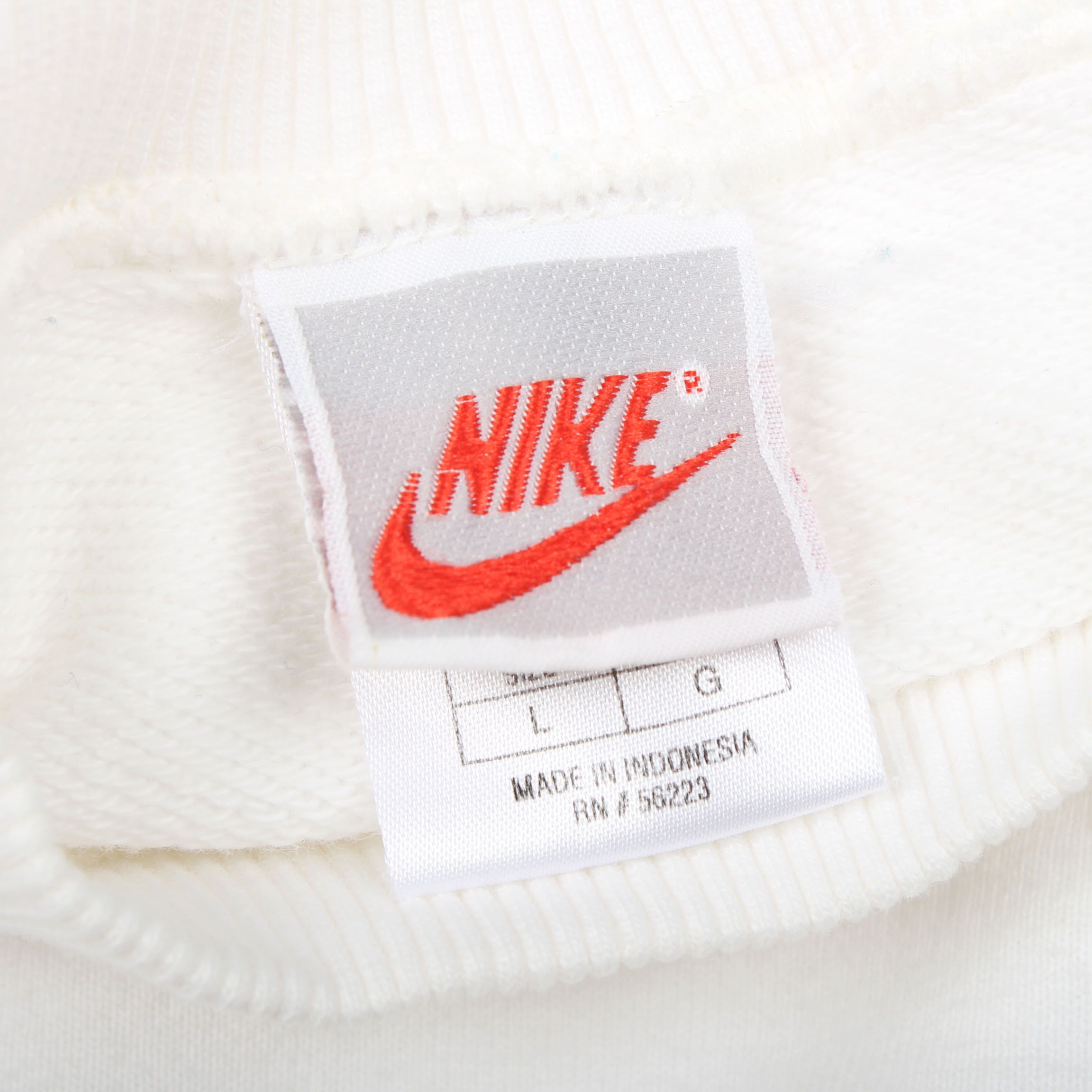 Nike Nike White Sweatshirt 90s Big Swoosh Logo Crewneck Pullover Size US L / EU 52-54 / 3 - 6 Thumbnail