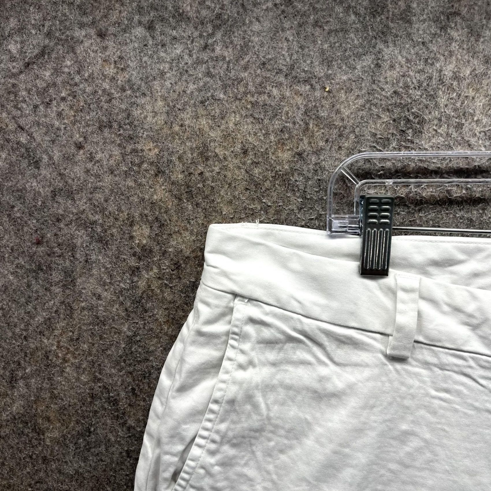 Vineyard Vines Vineyard Vines Shorts Mens 31 White Chino Flat Front 9 Inseam Casual Summer Size US 31 - 7 Thumbnail