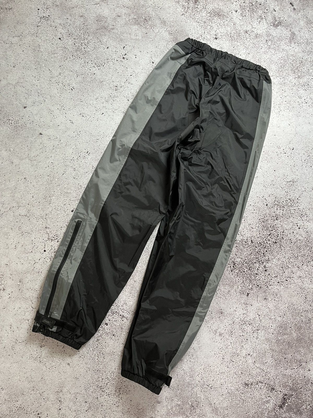 Vintage 🏍️Vintage Polo MotoSuit Formula 1 Malboro Reflective Full-Zip Size US M / EU 48-50 / 2 - 11 Thumbnail