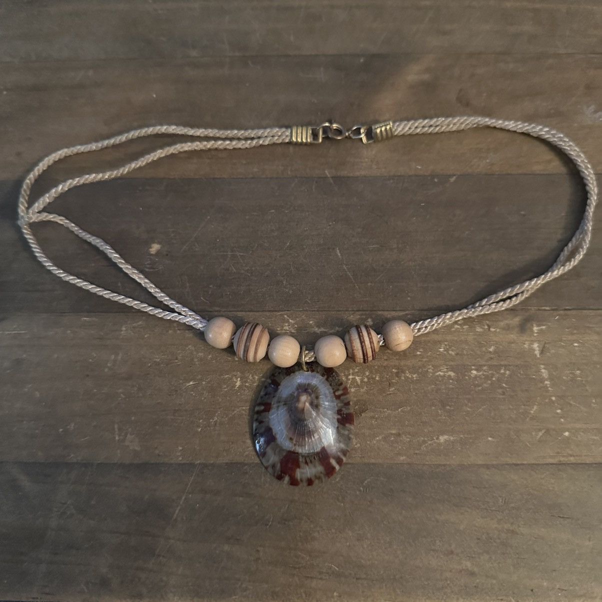 Vintage Vintage Limpet shell pendant cord necklace Size ONE SIZE - 2 Thumbnail