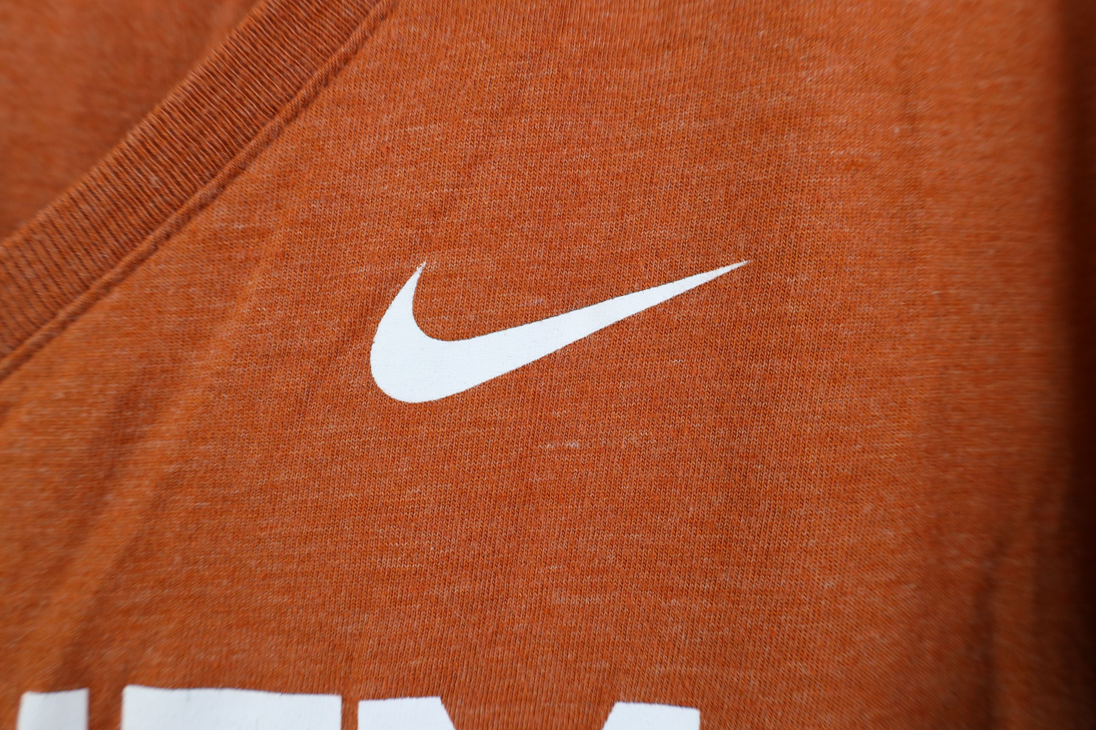 Nike Nike Athletic Cut University of Texas Hook Em V-Neck T-Shirt Size XL / US 12-14 / IT 48-50 - 5 Thumbnail