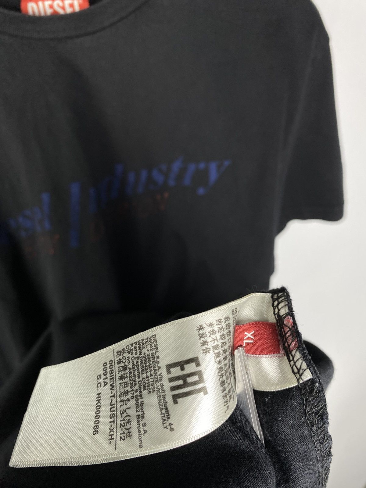 Diesel × Vintage Vintage 90s Diesel Faded black Y2K big logo t-shirt Size US XL / EU 56 / 4 - 8 Thumbnail