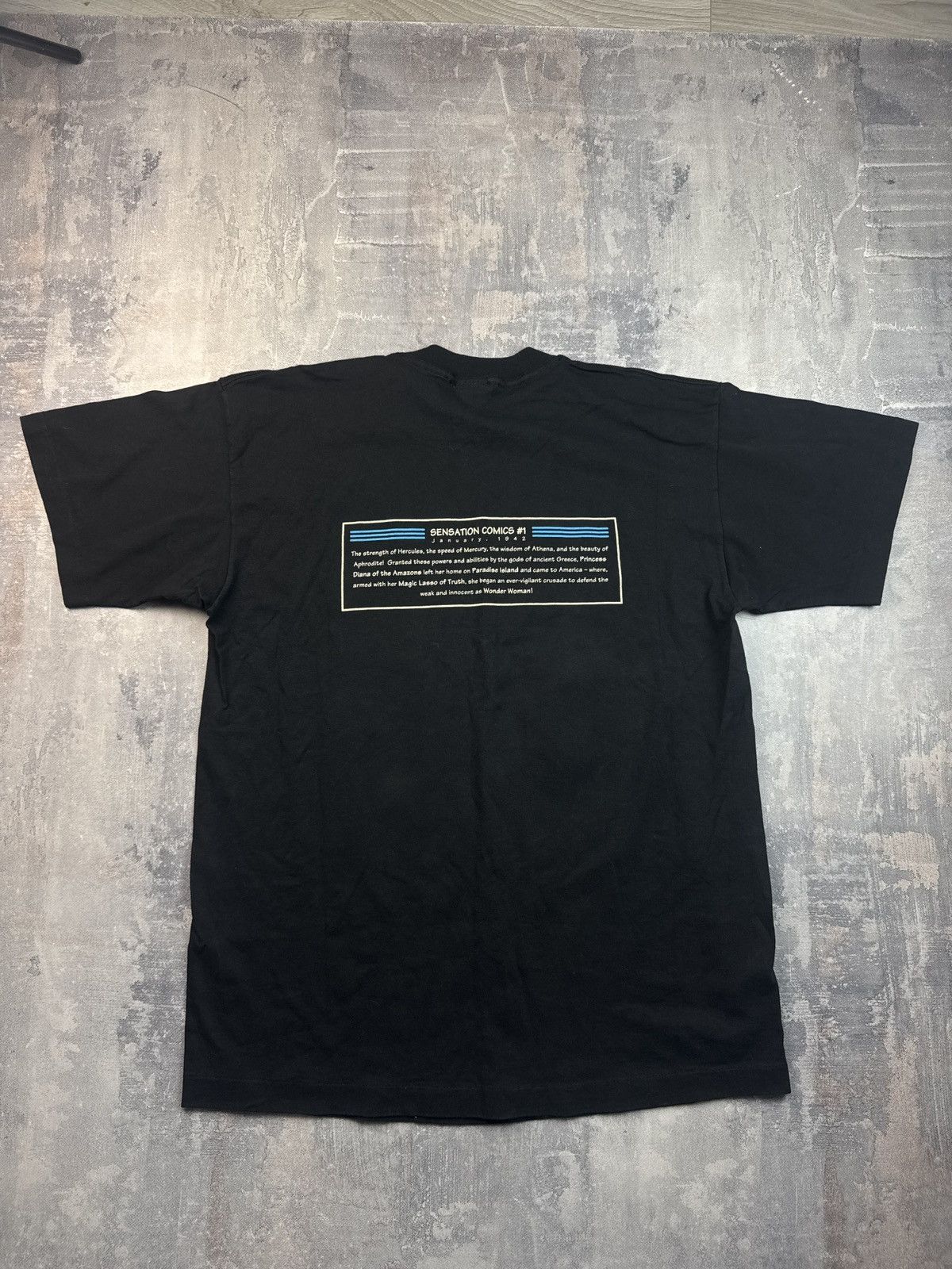 DC Comics Vintage 90s DC Comics "Sensation Comics #1" Promo T-Shirt Size US XL / EU 56 / 4 - 7 Thumbnail