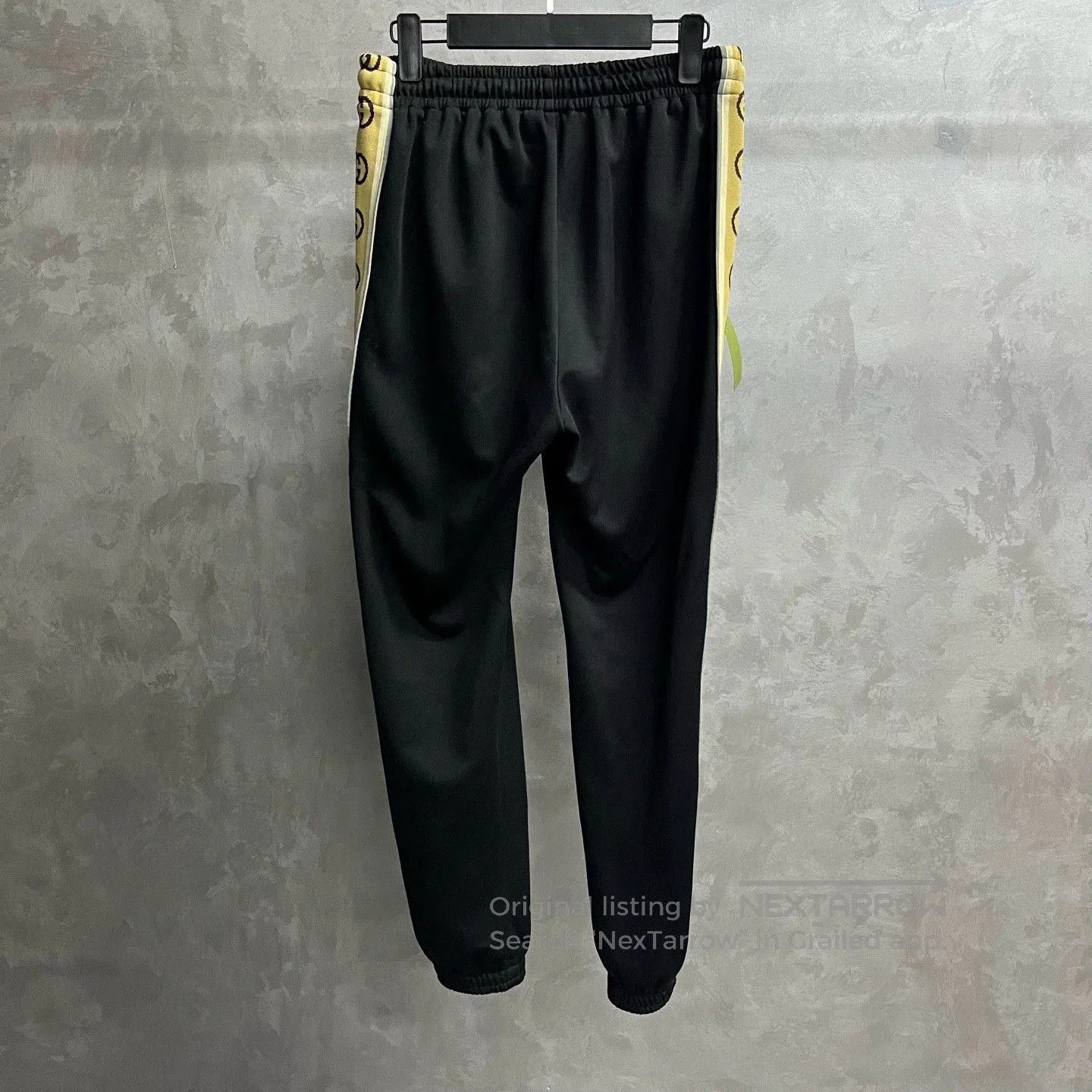 Gucci black logo print knitted sports pants. Size US 26 / EU 42 - 2 Thumbnail