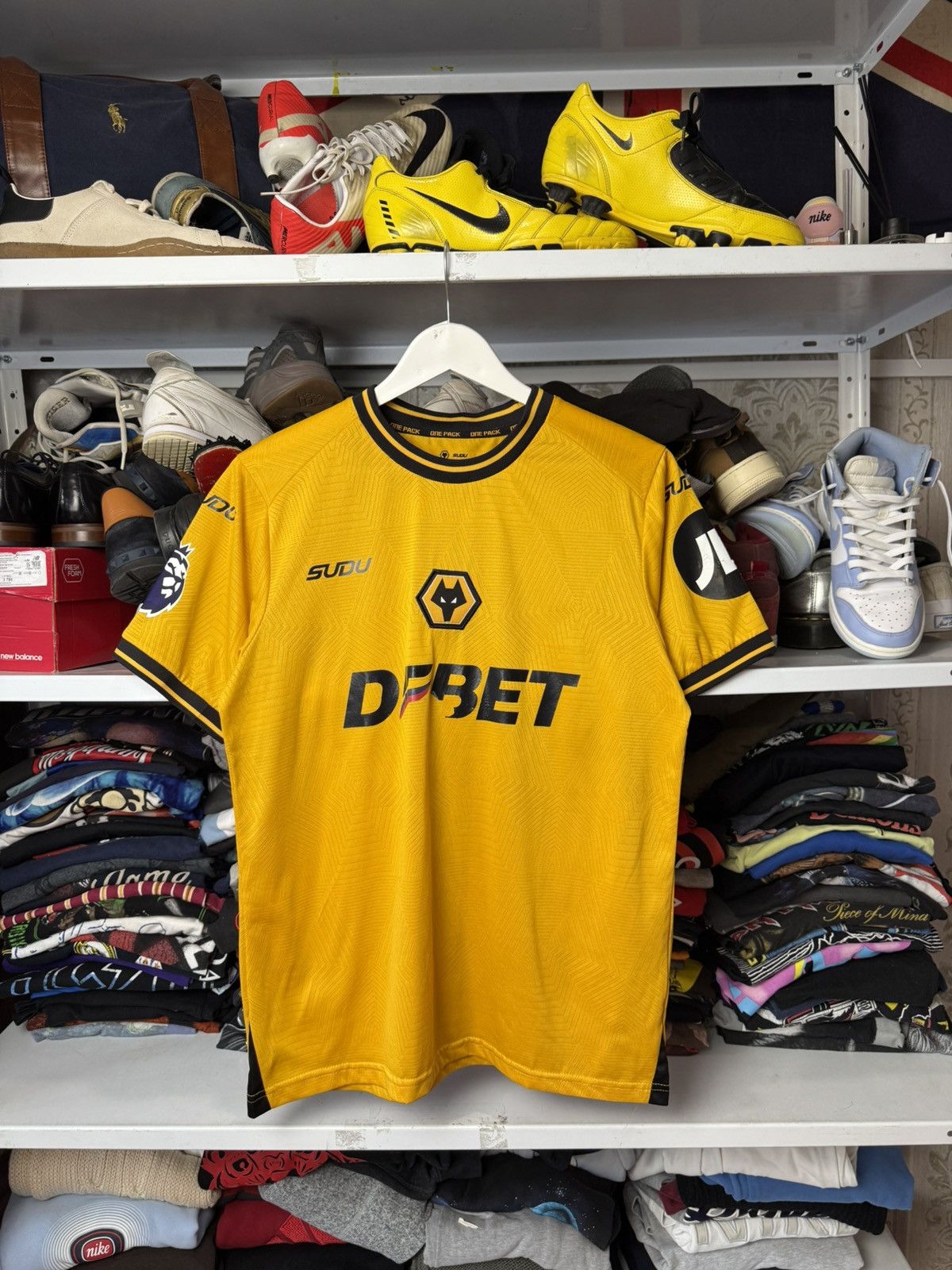 Vintage Wolverhampton Wanderers Sudu 2024/2025 Wolves shirt size M Size US M / EU 48-50 / 2 - 17 Thumbnail