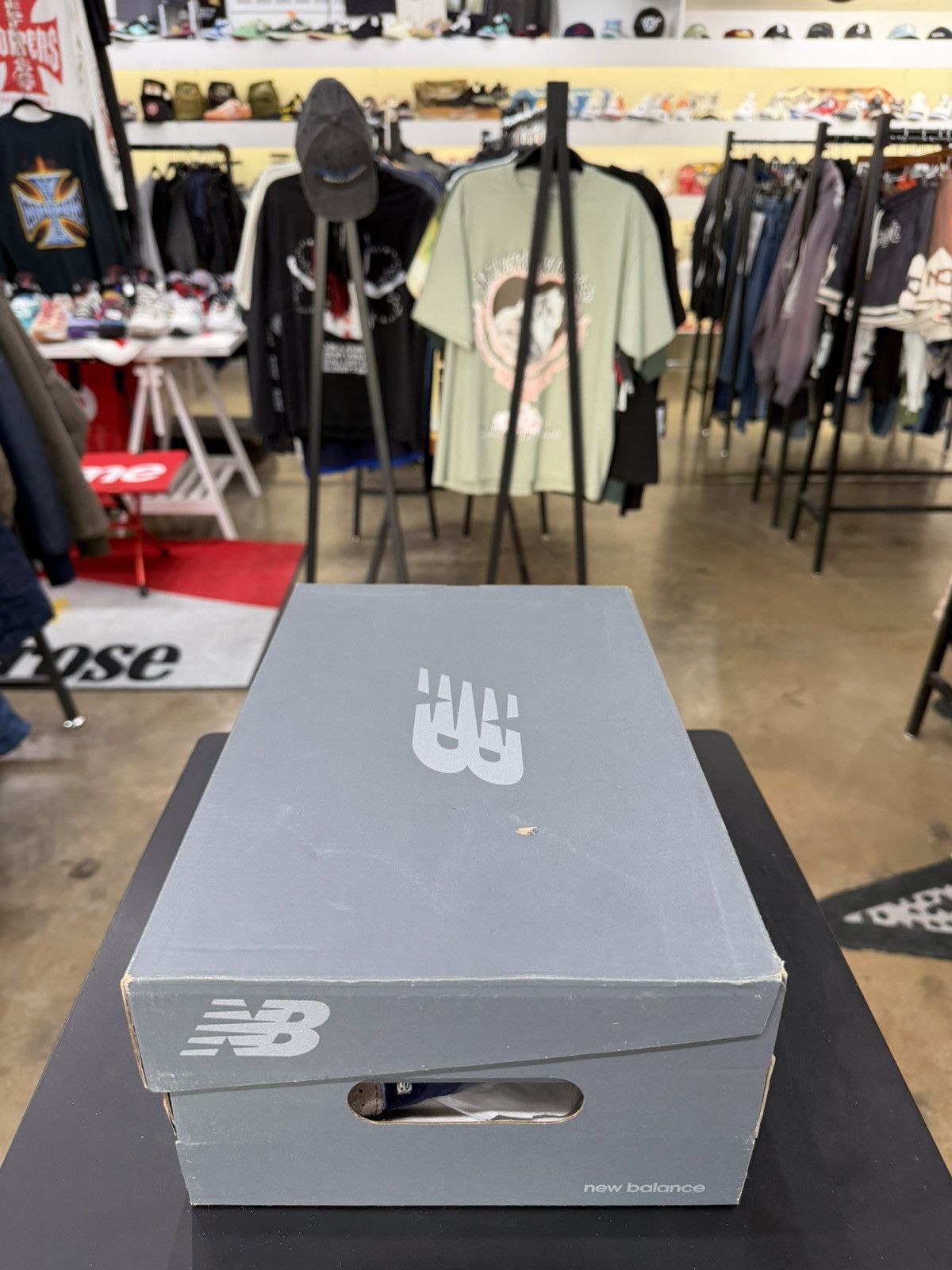 New Balance New Balance 2002R Light Cream Purple Size 10.5 (2022) Size US 10.5 / EU 43-44 - 15 Thumbnail