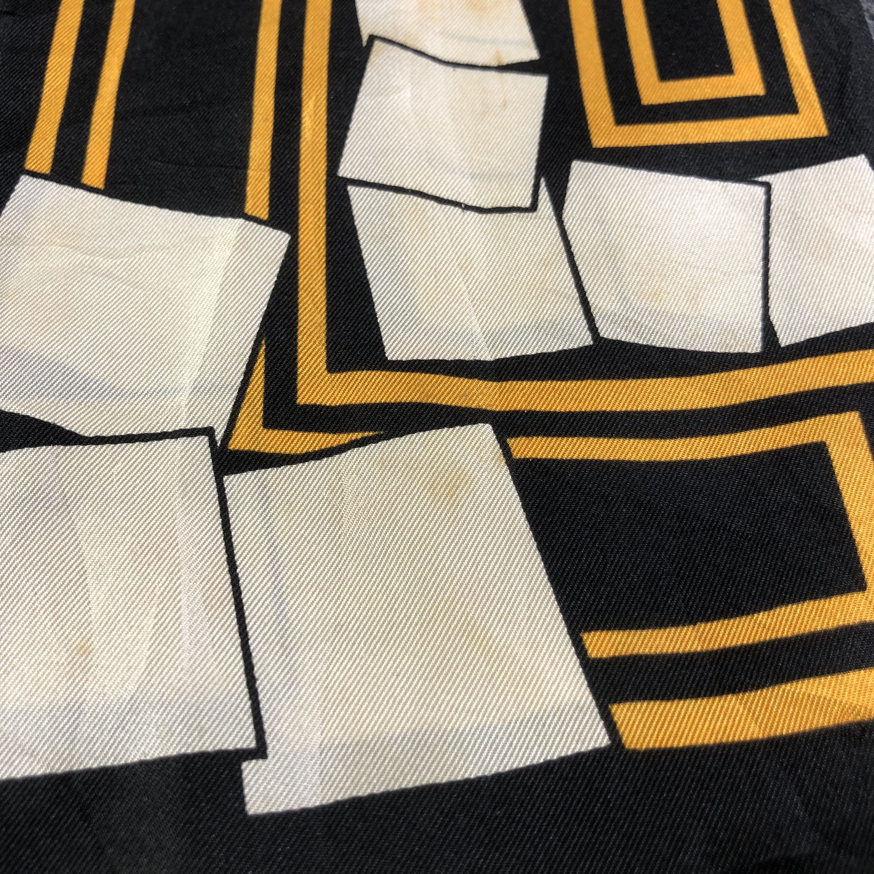 Pierre Cardin Vintage Pierre Cardin Abstract Silk Stole Silk Scarf M934 Size ONE SIZE - 5 Thumbnail
