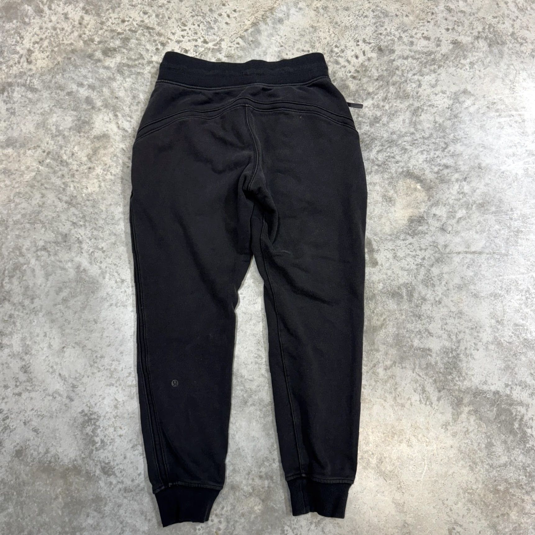 Lululemon Lululemon Sweatpants Womens 6 Black Fleece Jogger Pockets Drawstring Gym Pants Size 28" / US 6 / IT 42 - 3 Thumbnail