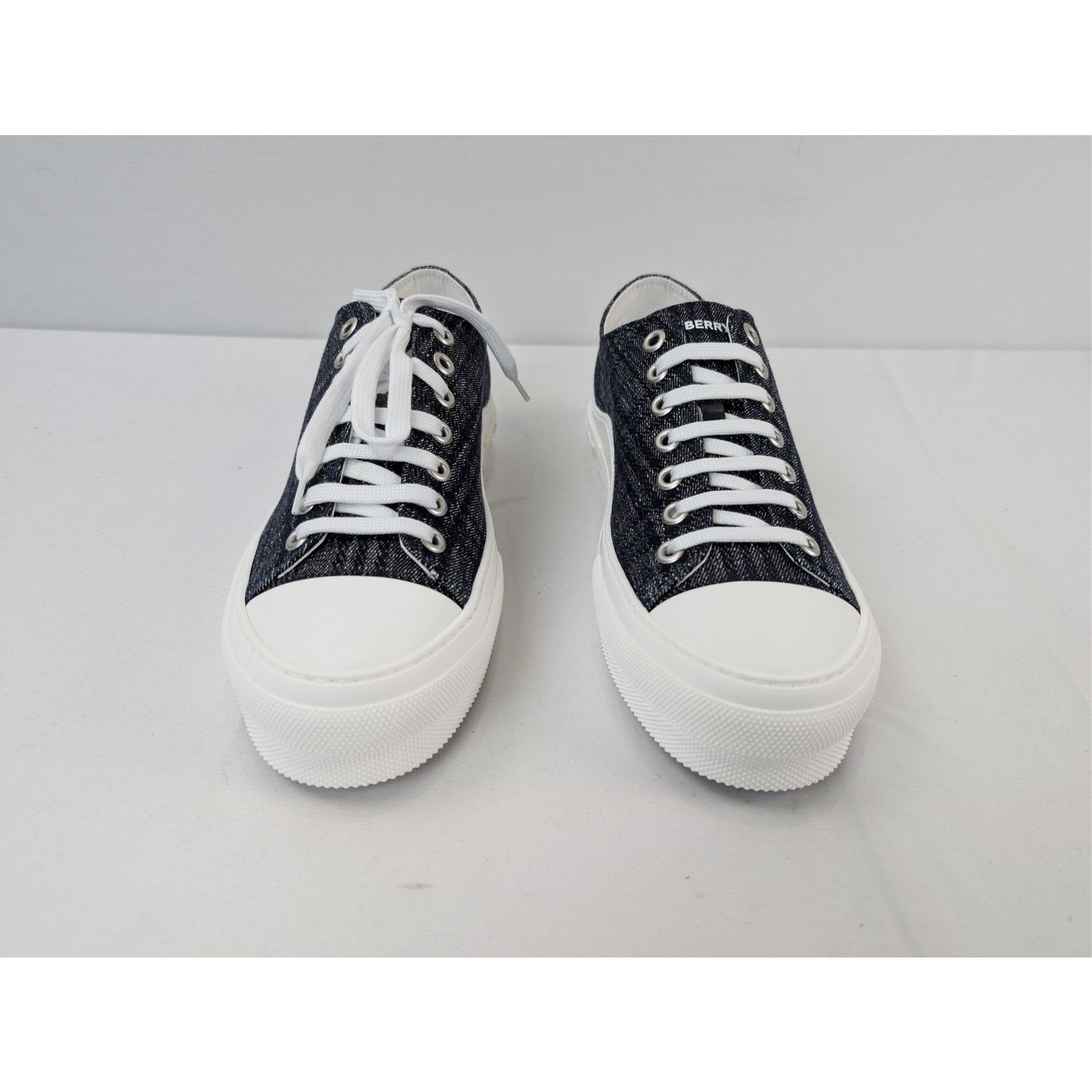 Burberry o1rshd1 Jack Check denim low-top sneakers white rubber sole Size US 12 / EU 45 - 9 Thumbnail