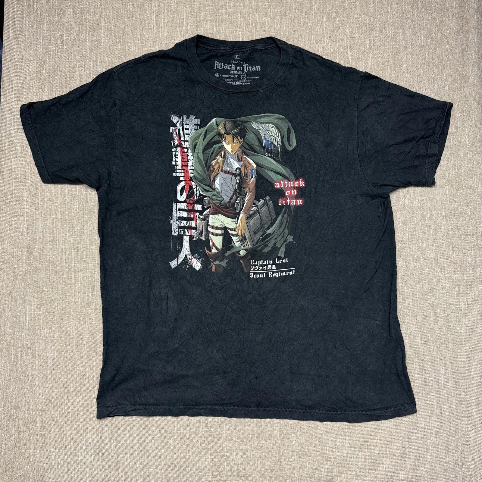Other Vintage Look Attack on Titan Anime Graphic Tee Size US L / EU 52-54 / 3 - 1 Thumbnail