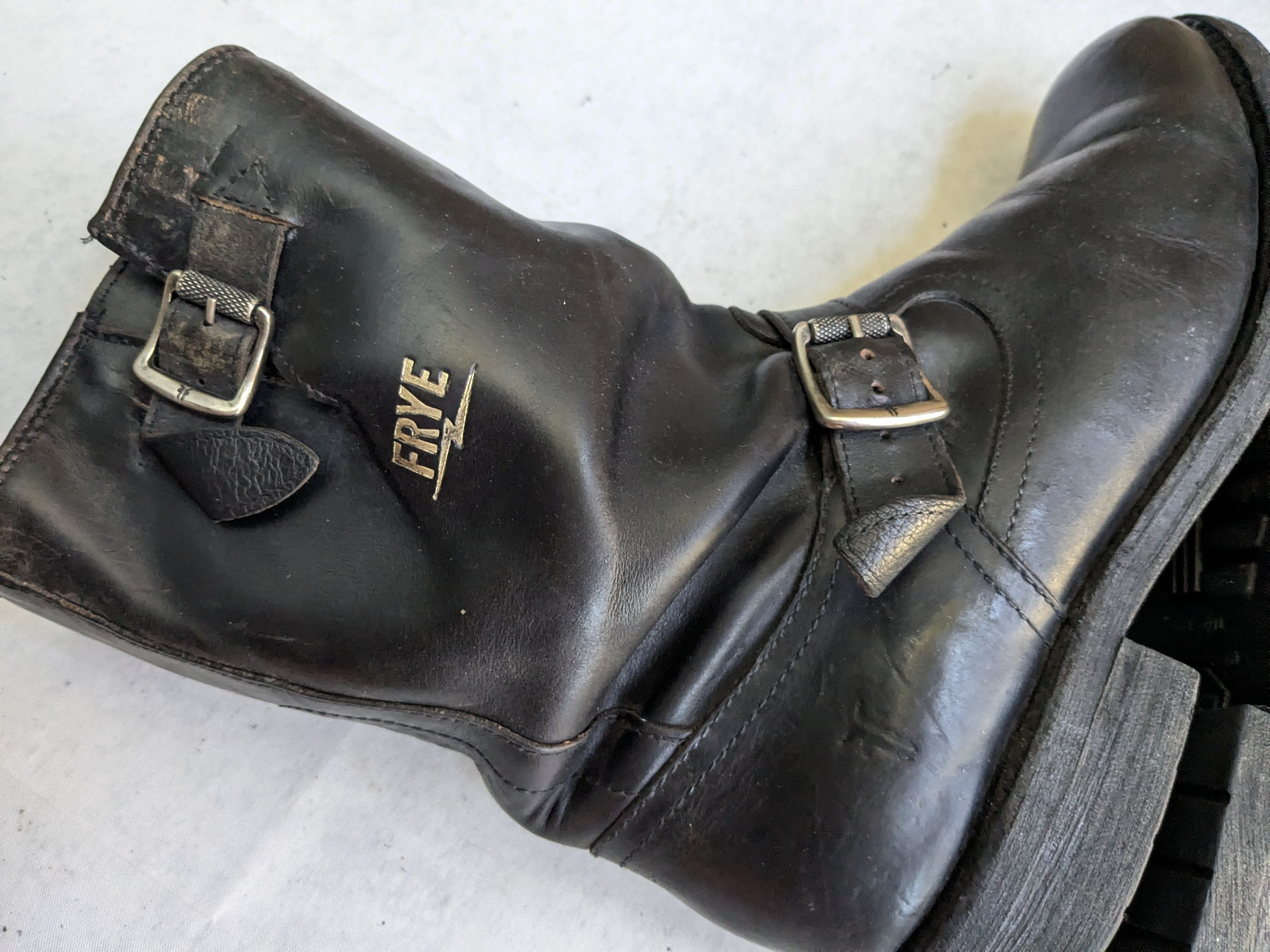 Frye Frye Engineer Boots Black Leather 9 D Buckle Size US 9 / EU 42 - 11 Thumbnail