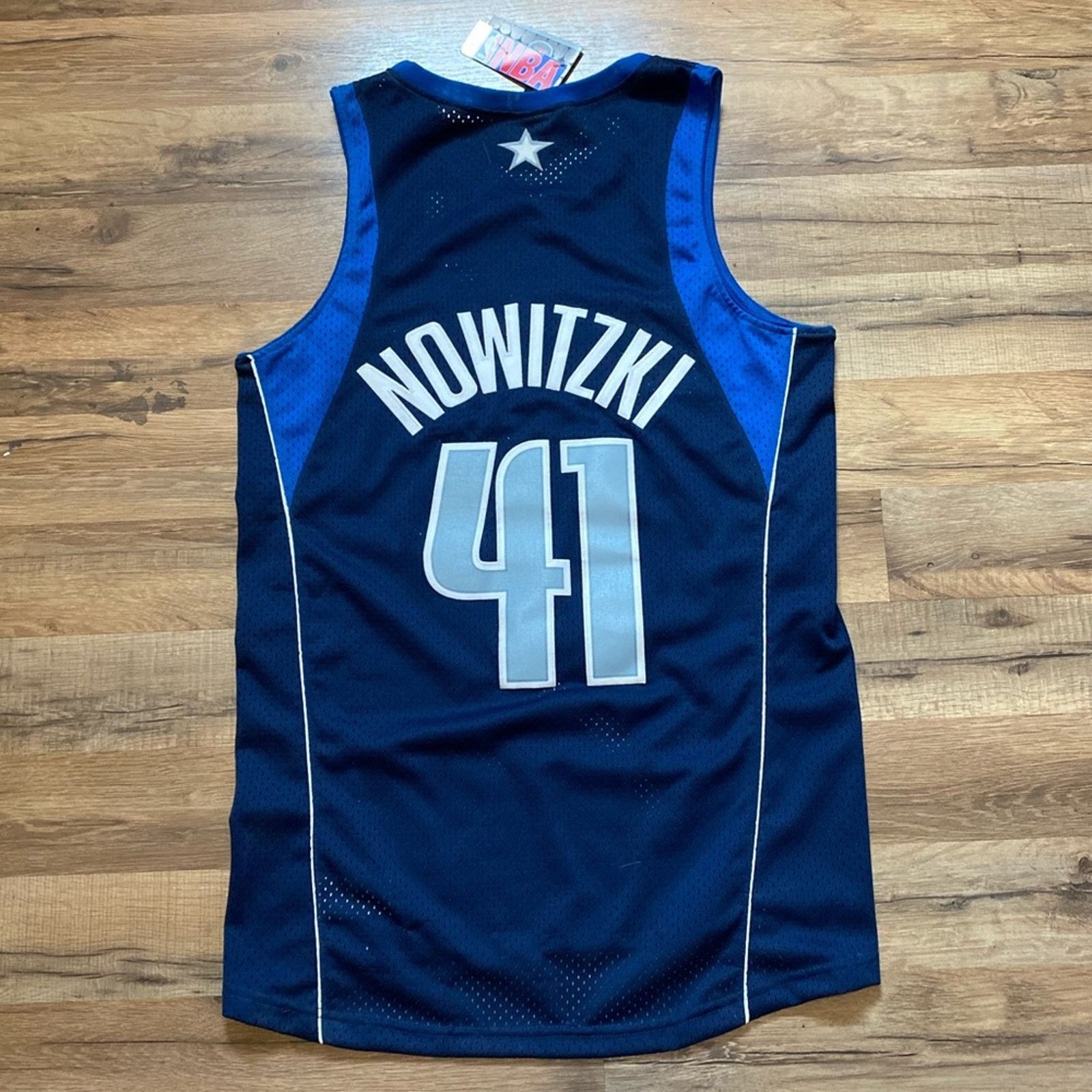 Nike Vintage Dirk Nowitzki Nike Dallas Mavericks Jersey Size US M / EU 48-50 / 2 - 4 Thumbnail