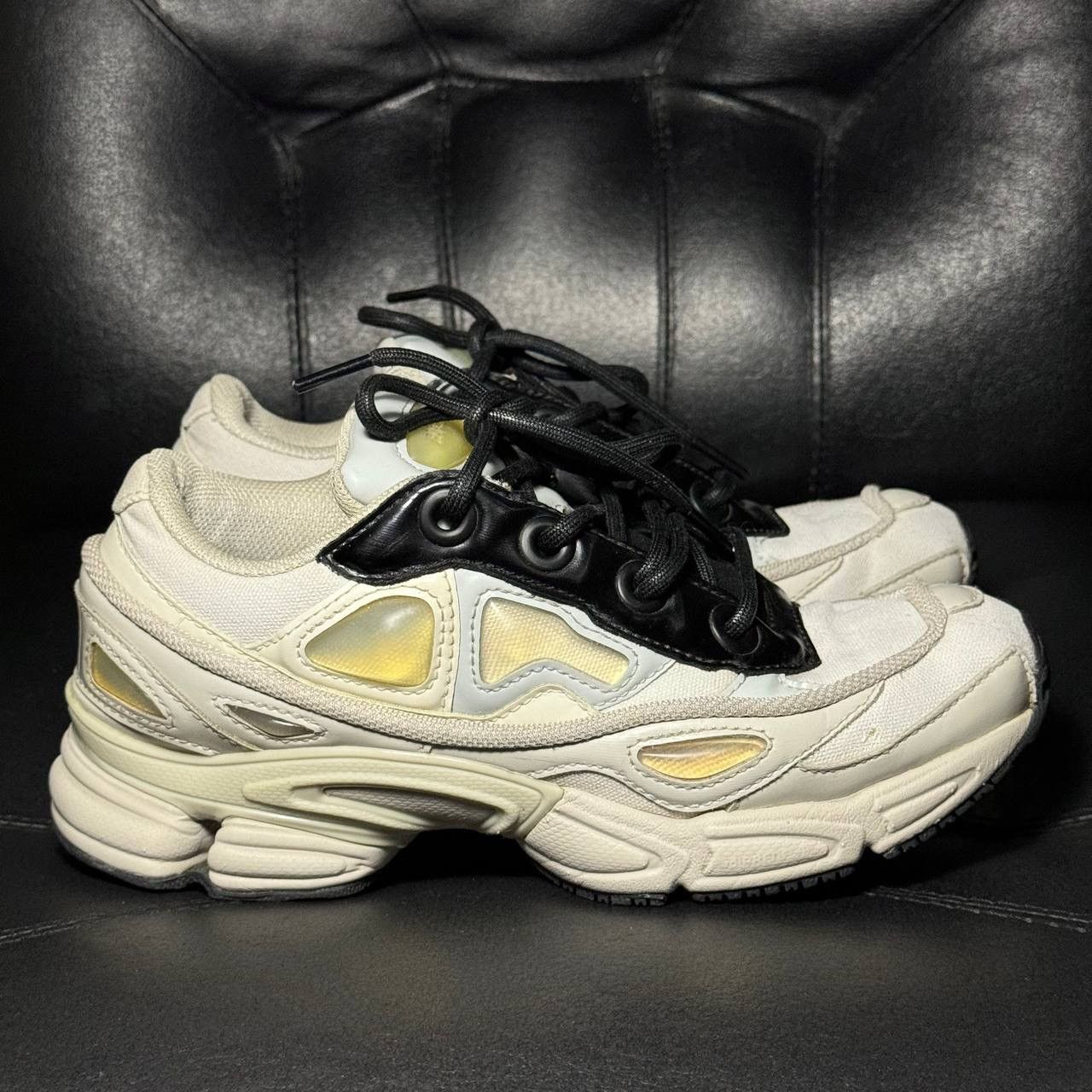 Adidas × Raf Simons Adidas Raf Simons Ozweego cream white Size US 6 / IT 36 - 1 Thumbnail
