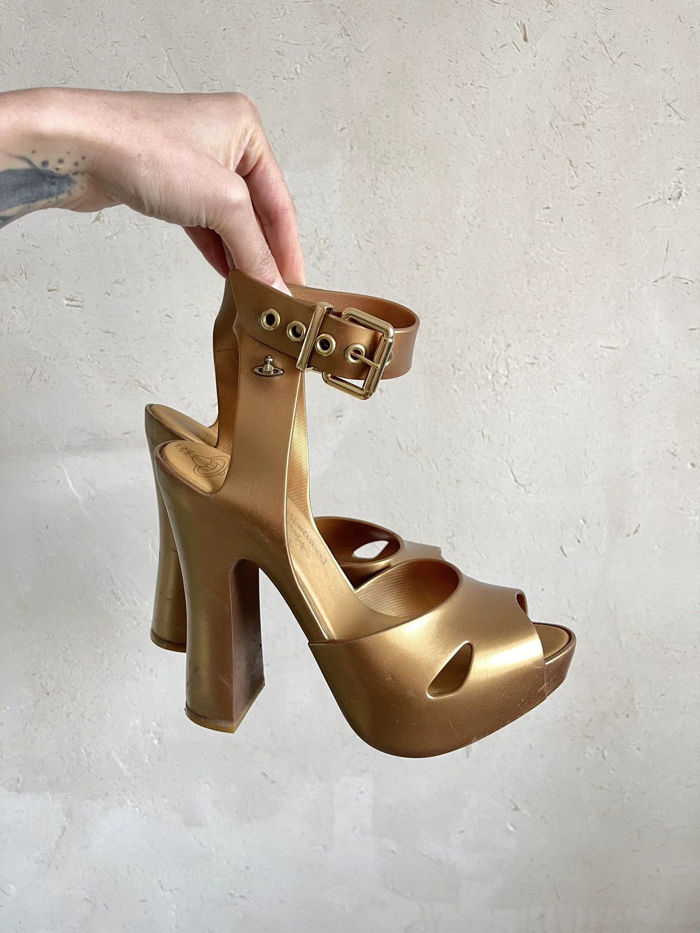 Vivienne Westwood Vivienne Westwood x Melissa Gold Stiletto Jelly Sandals 38 Size US 7.5 / IT 37.5 - 1 Thumbnail